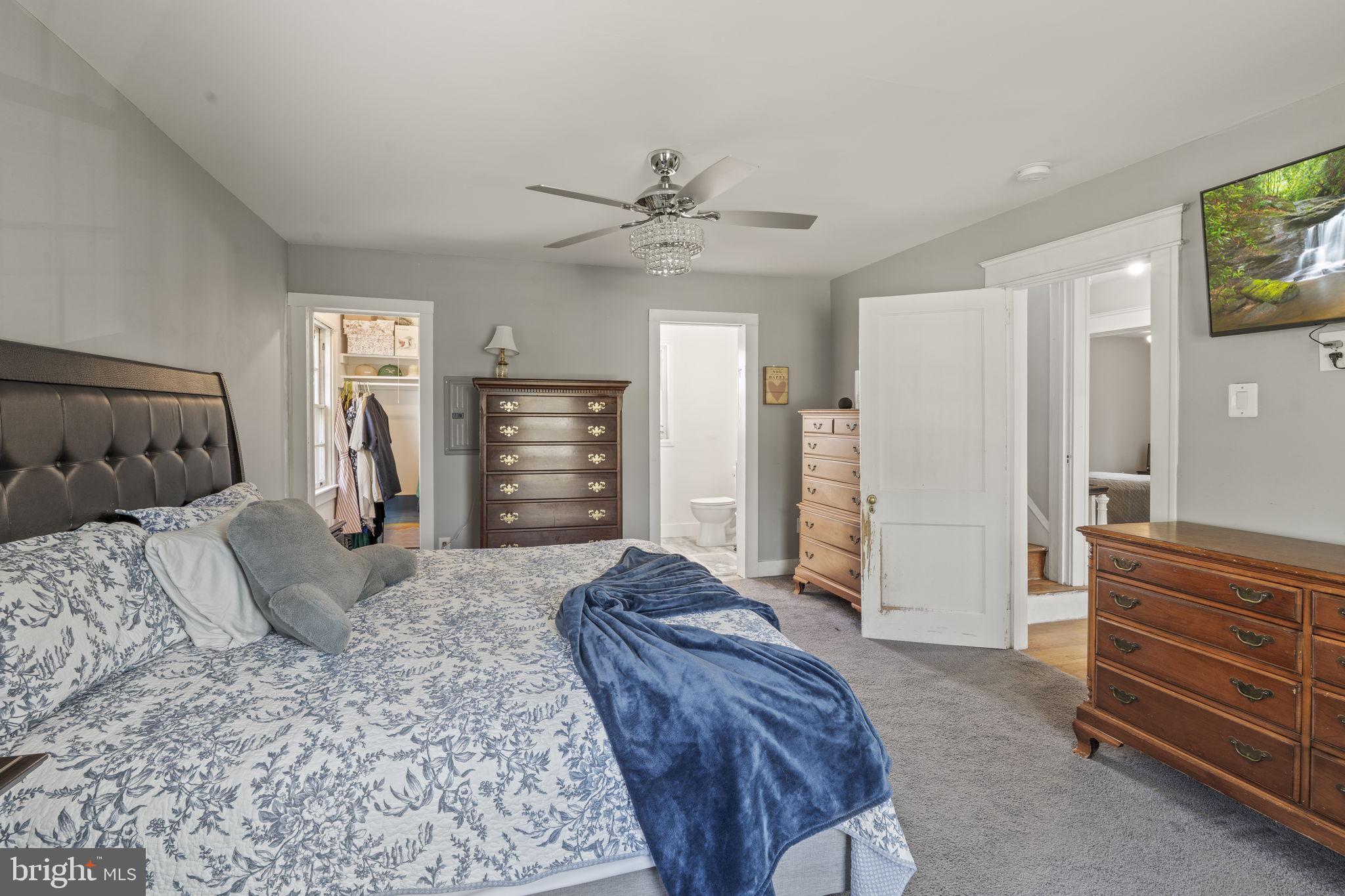 CRESTMONT FARMS - Residential