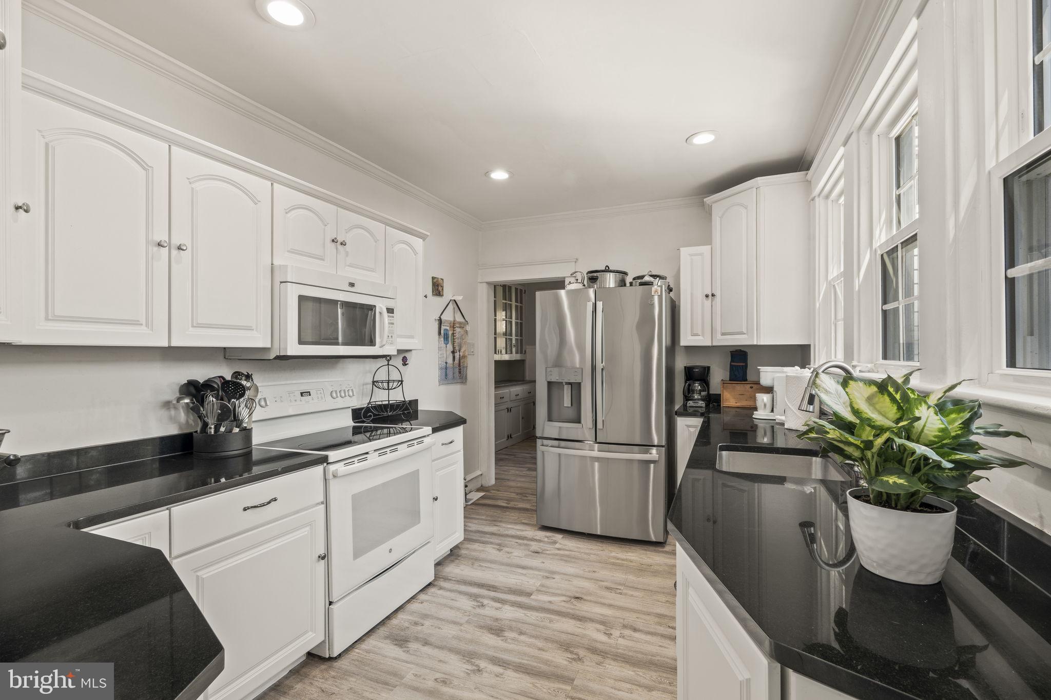 CRESTMONT FARMS - Residential