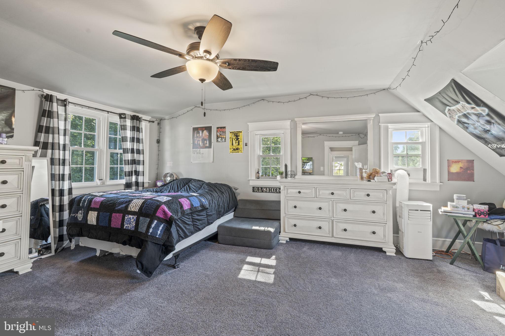 CRESTMONT FARMS - Residential