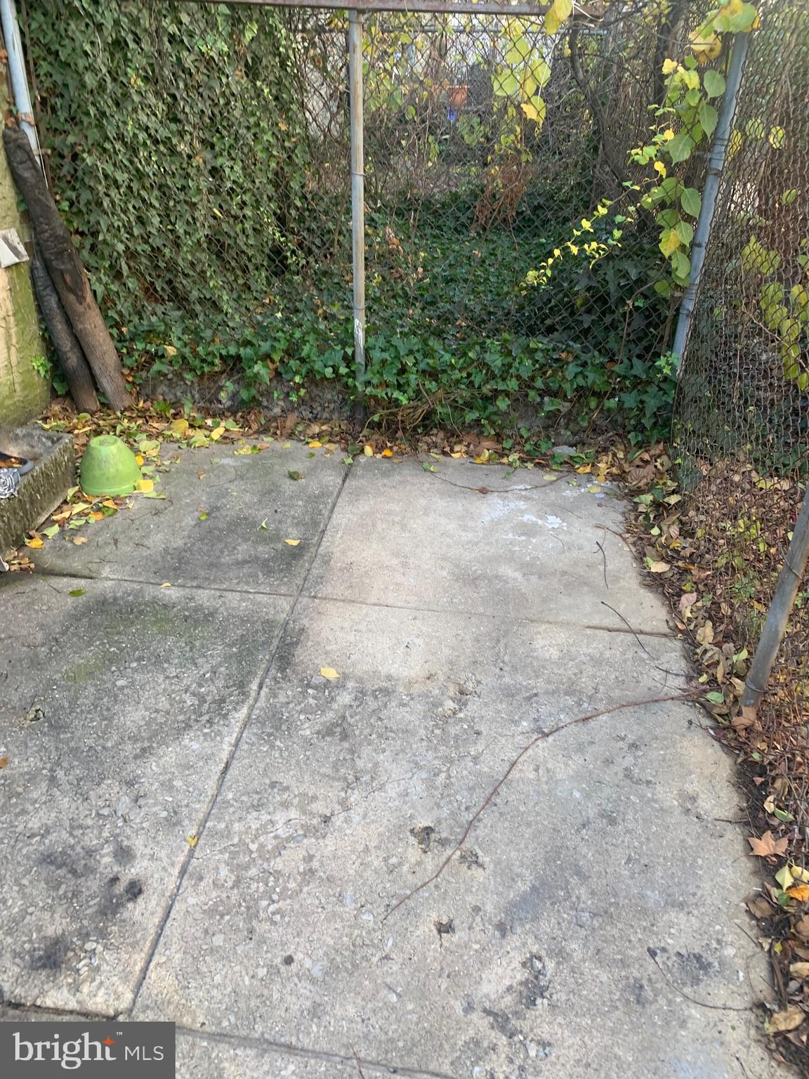 PHILADELPHIA (SOUTHWEST) - Residential Lease