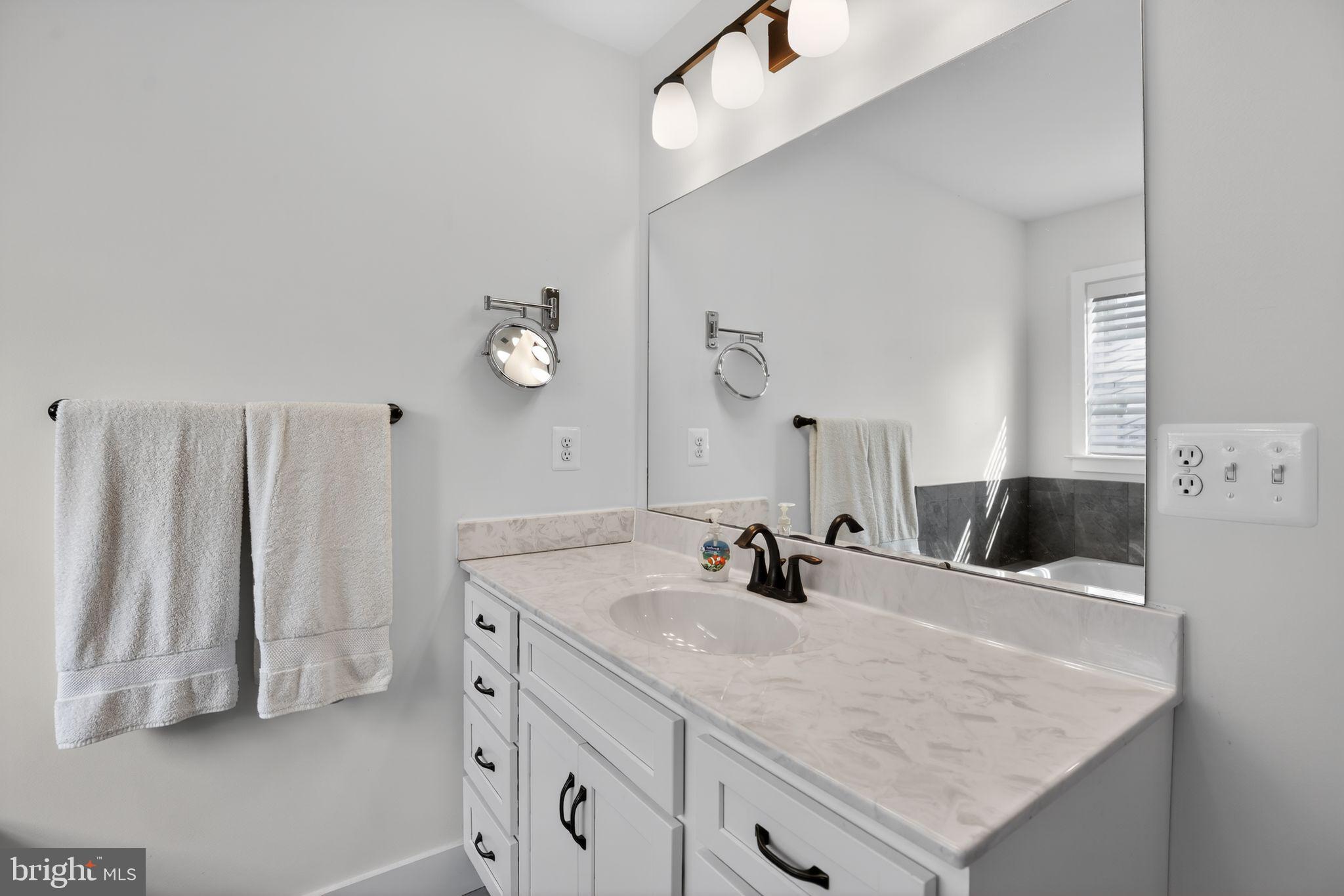 OWINGS BEACH - Residential