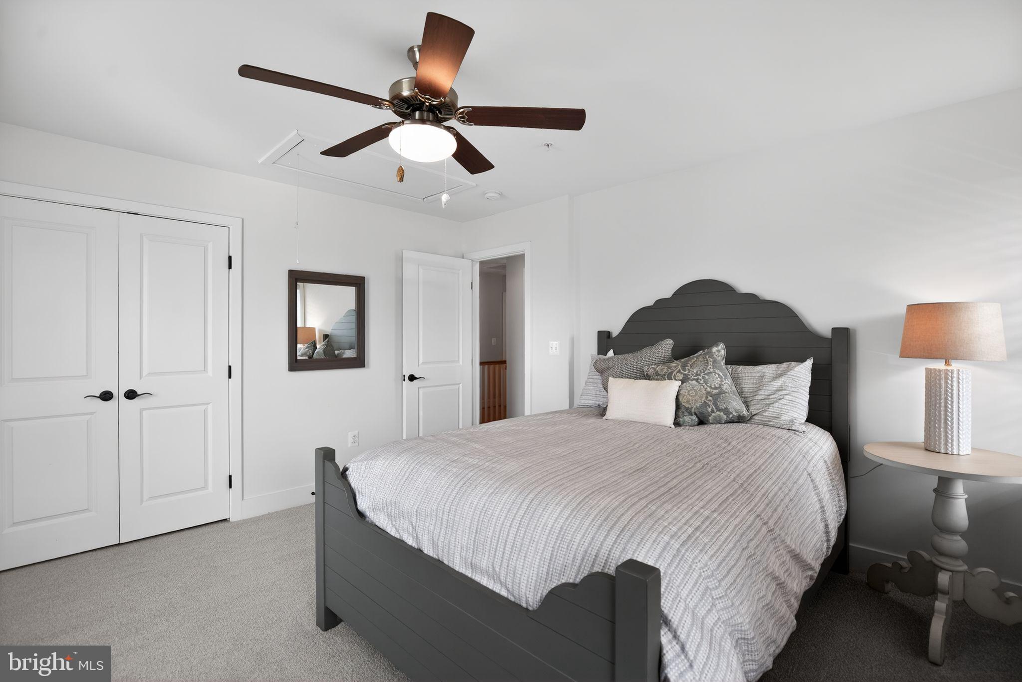 OWINGS BEACH - Residential