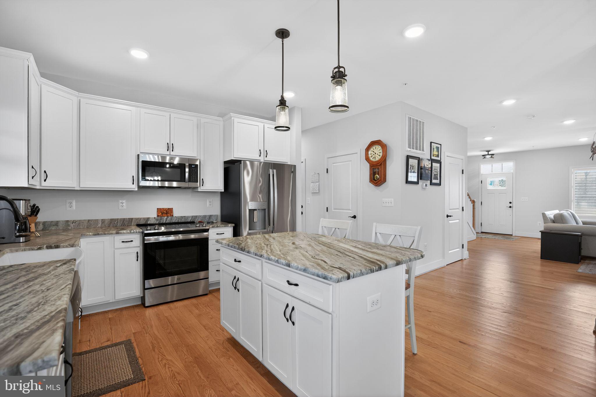 OWINGS BEACH - Residential