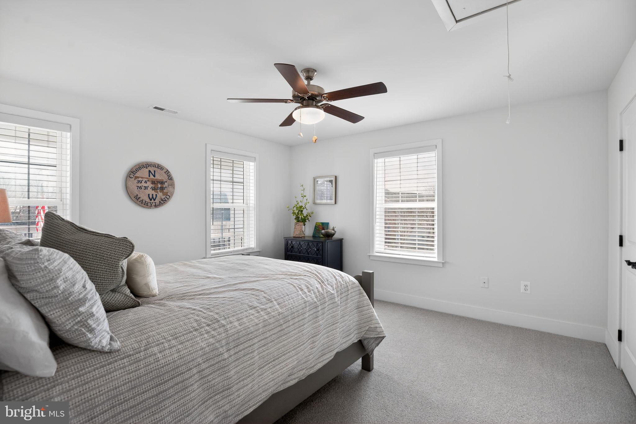 OWINGS BEACH - Residential