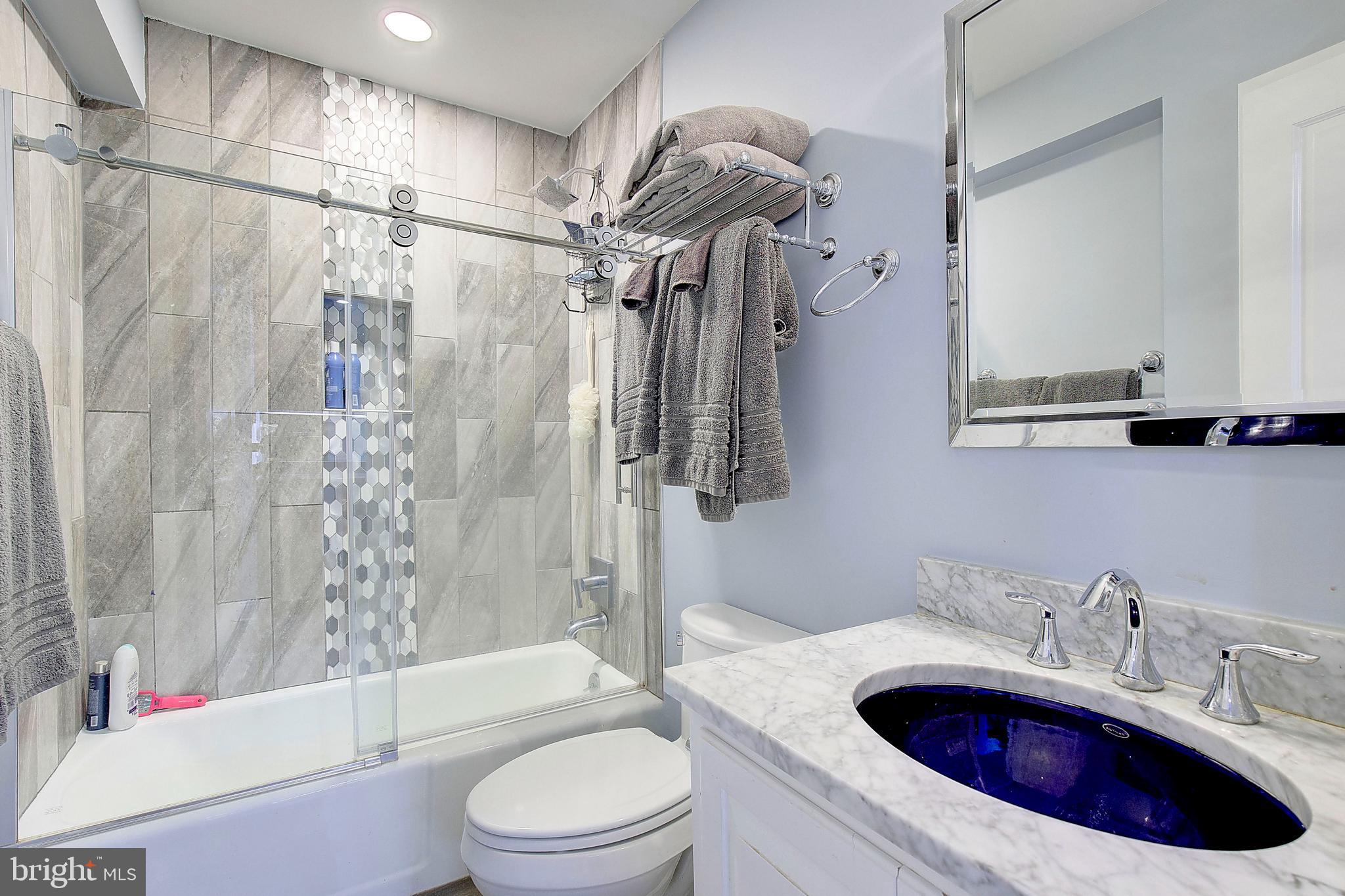 EASTPORT - Residential