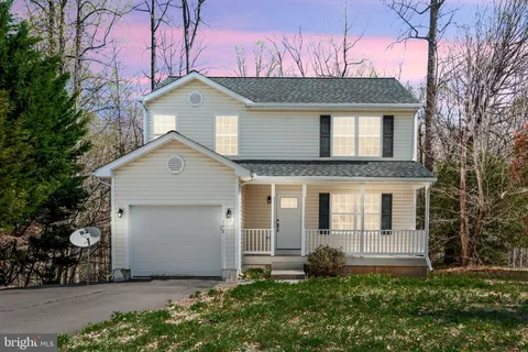 198 Federalist Way, Montross, VA MLS: VAWE2008544