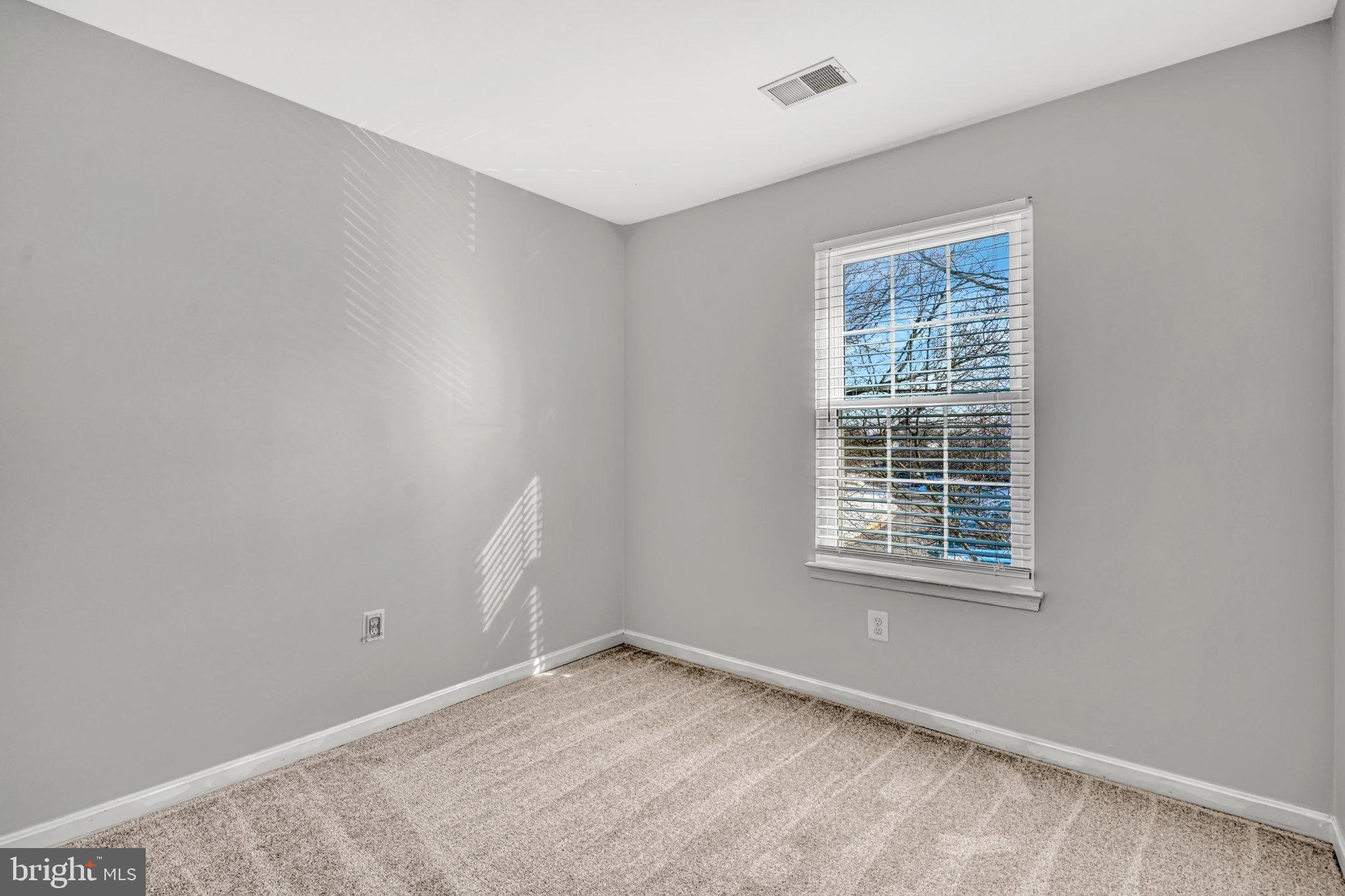 ASHBURN FARM - Residential