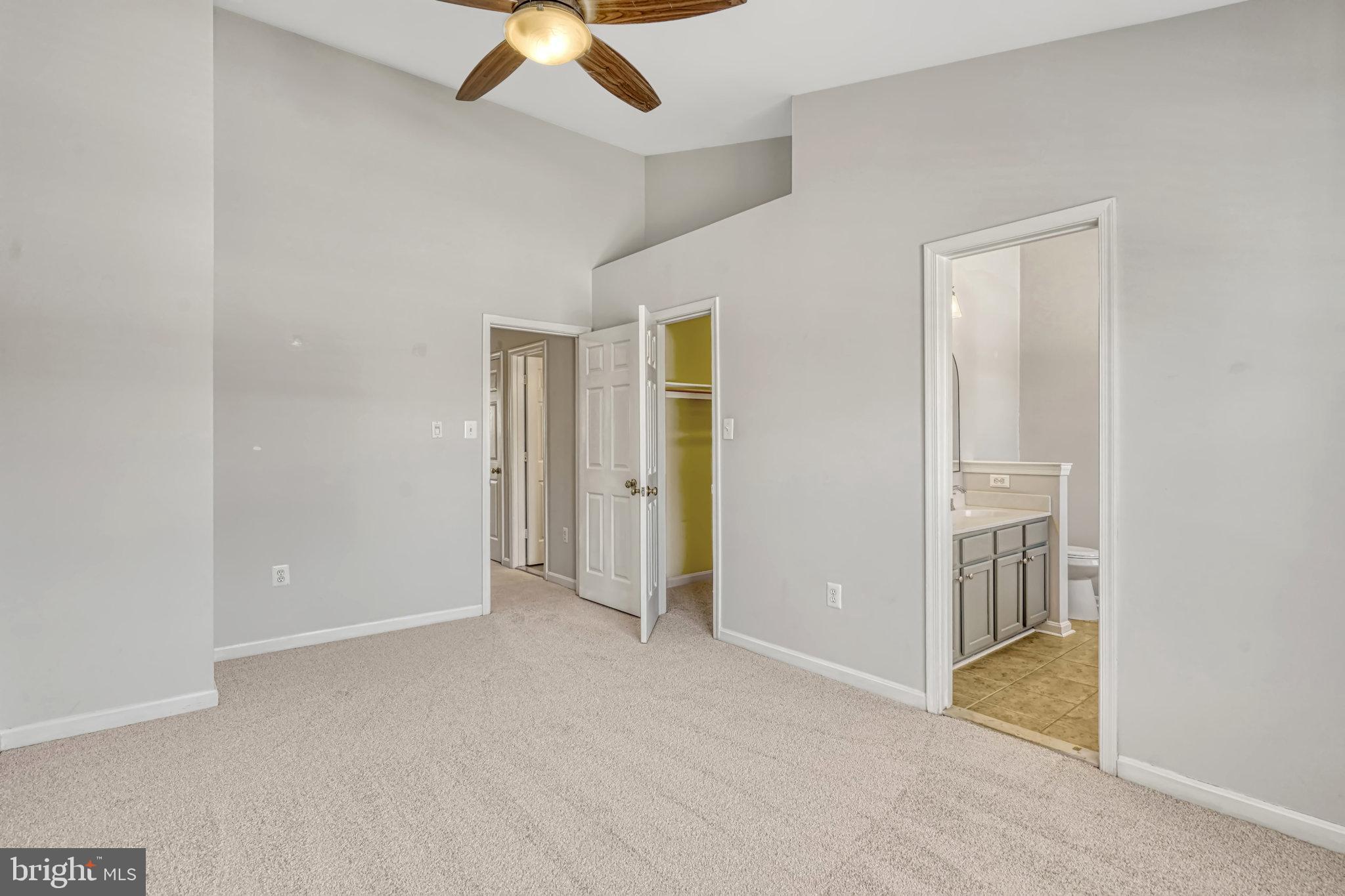 ASHBURN FARM - Residential