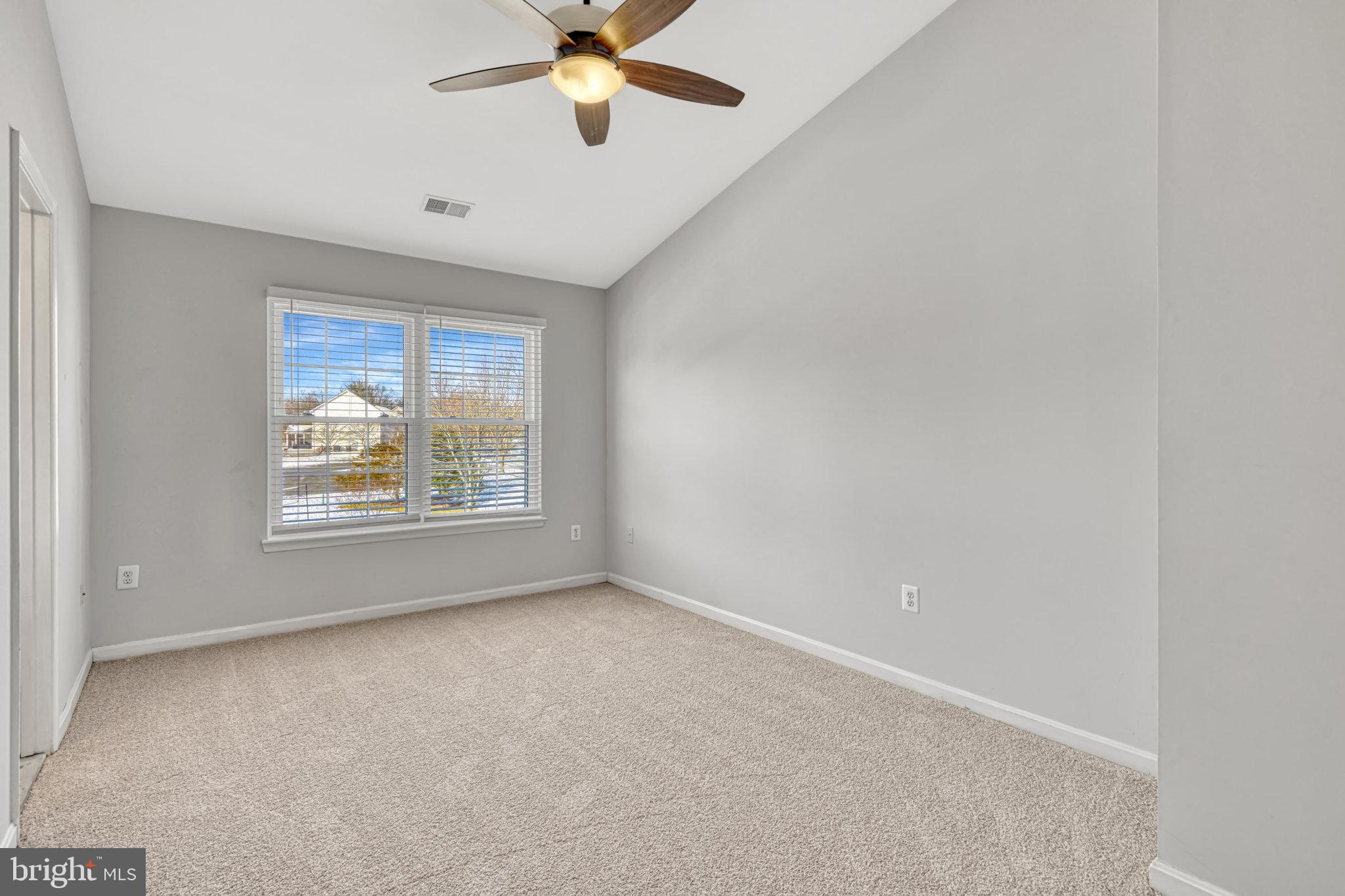 ASHBURN FARM - Residential