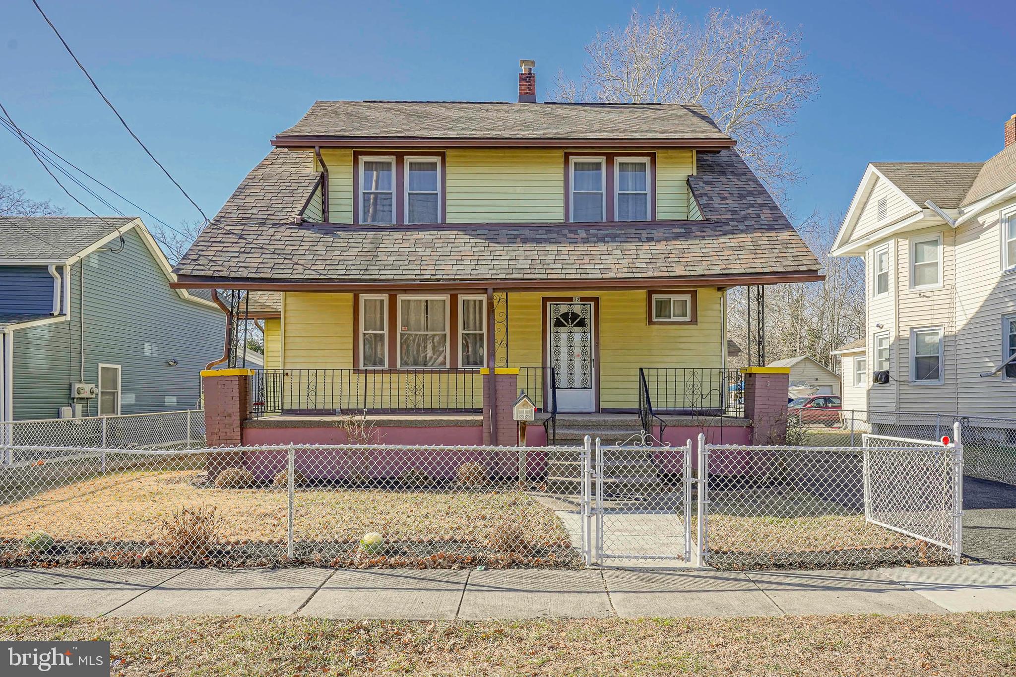 Photo 1 of 32 — 32 S MYRTLE STREET, VINELAND, NJ 08360