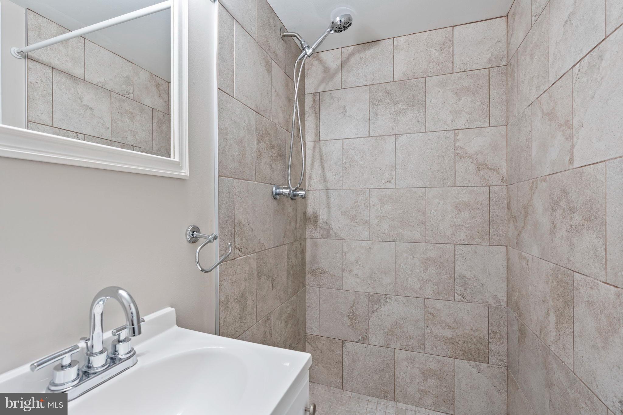 GLENMONT - Residential