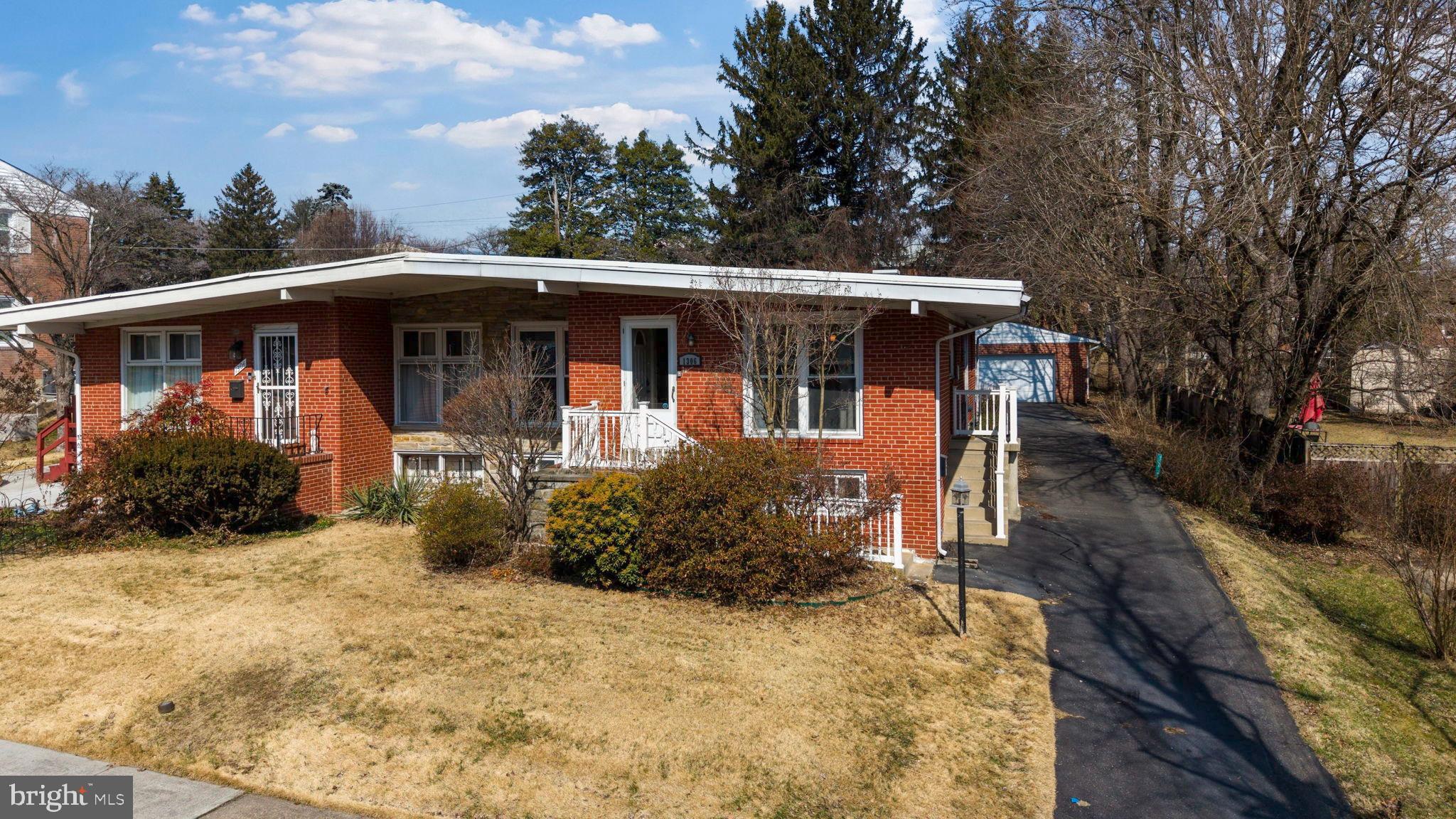 GLENMONT - Residential