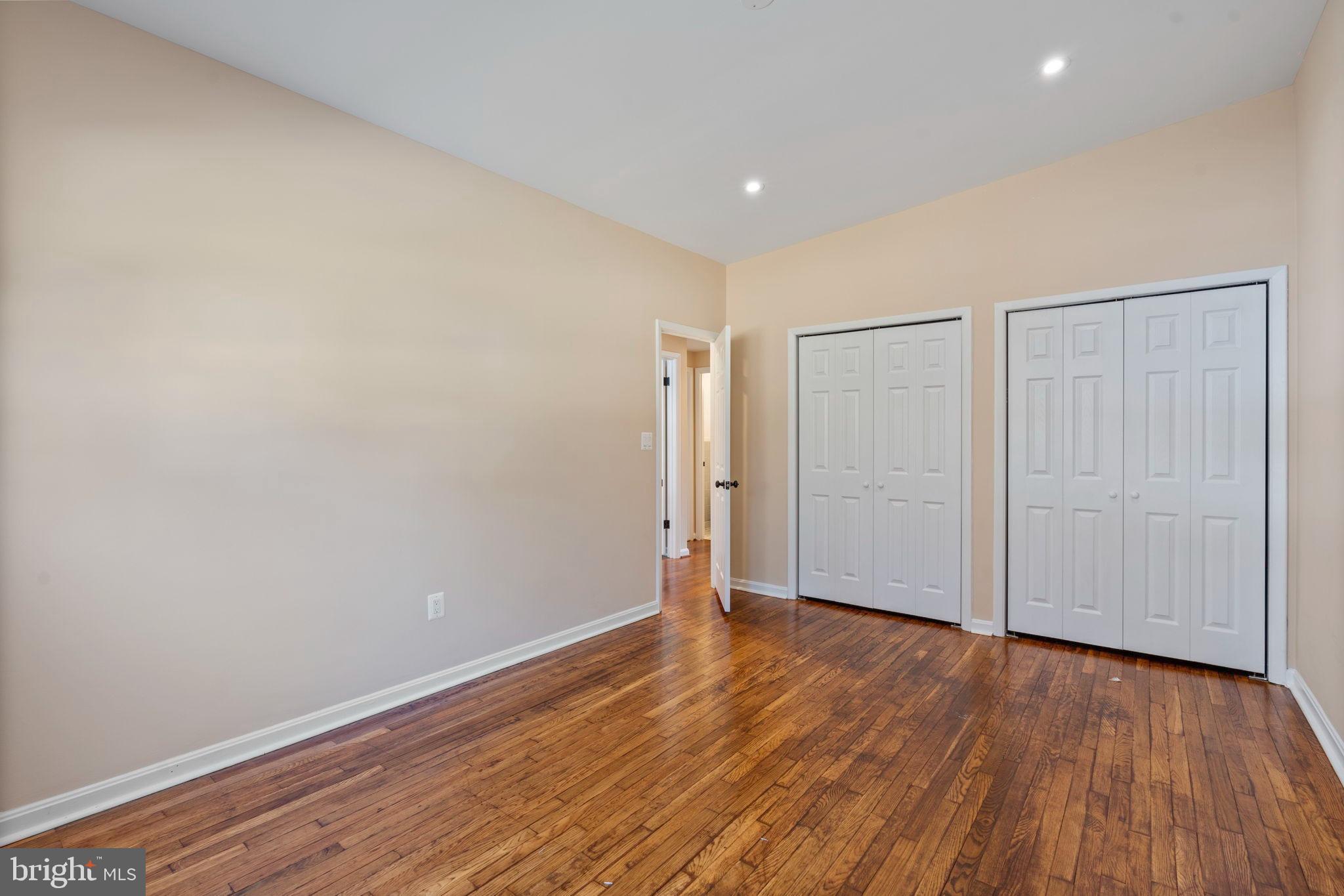 GLENMONT - Residential