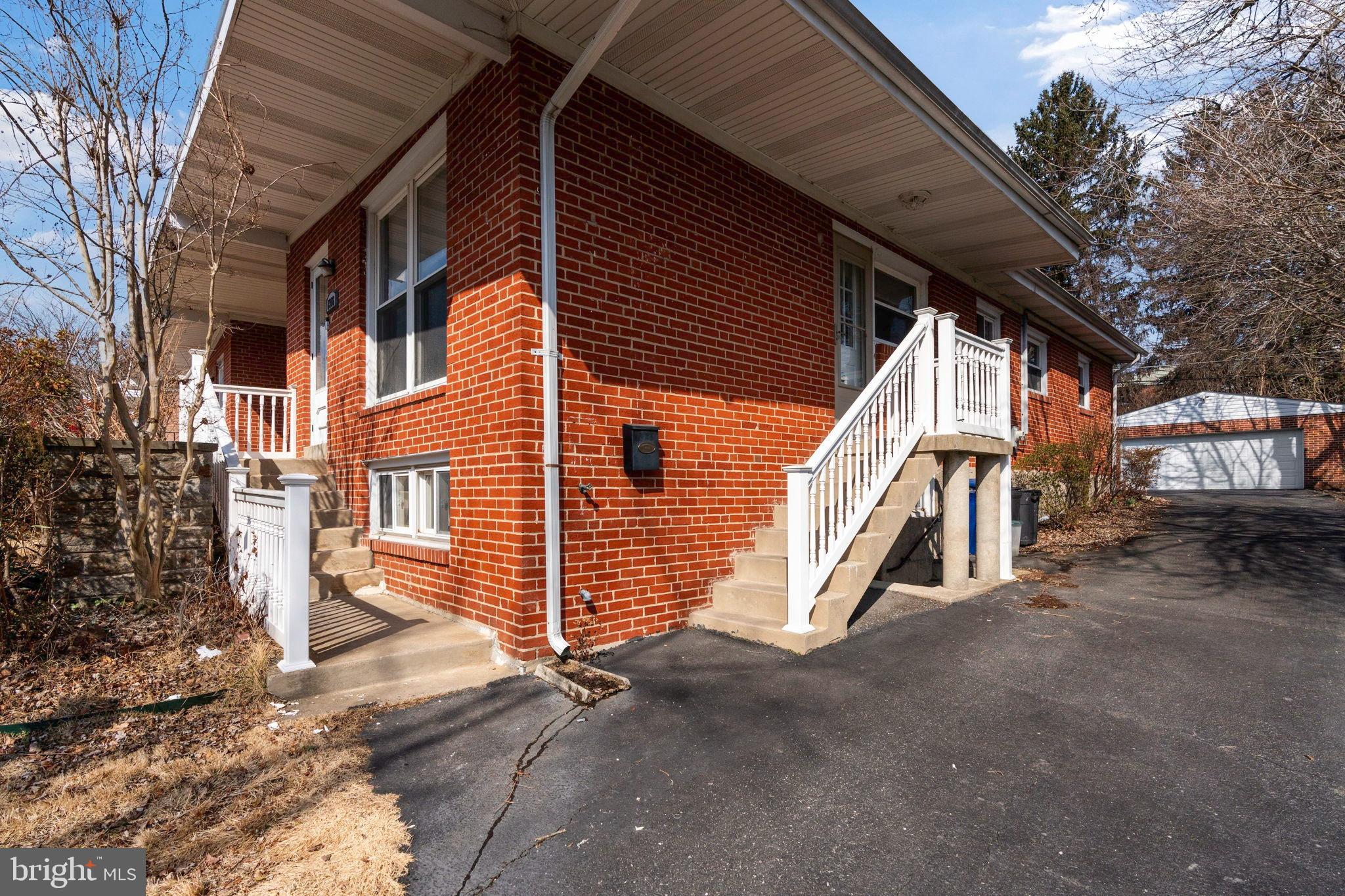 GLENMONT - Residential