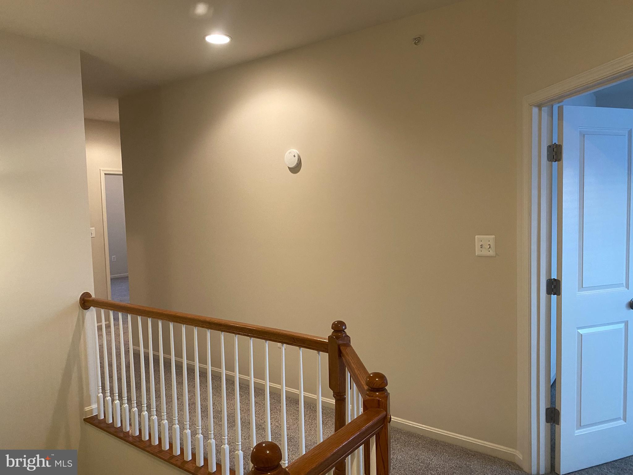 MADISON CRESCENT CONDOMINIUM - Residential Lease