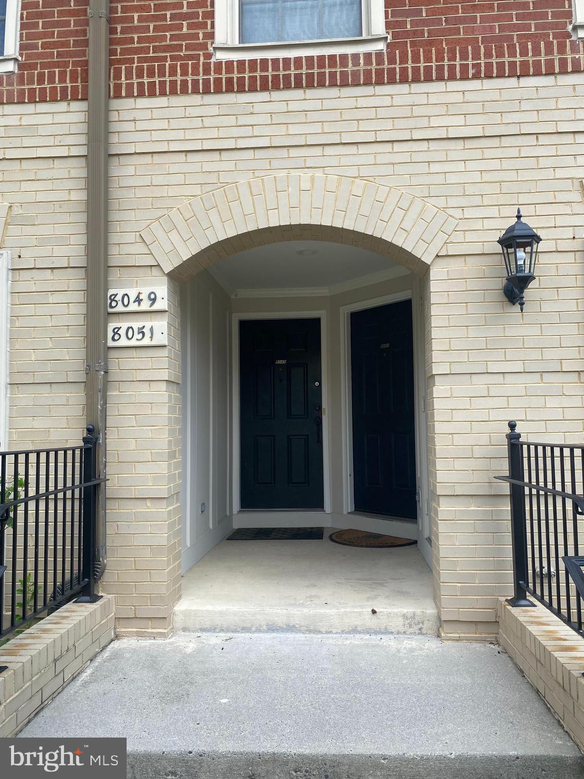 MADISON CRESCENT CONDOMINIUM - Residential Lease