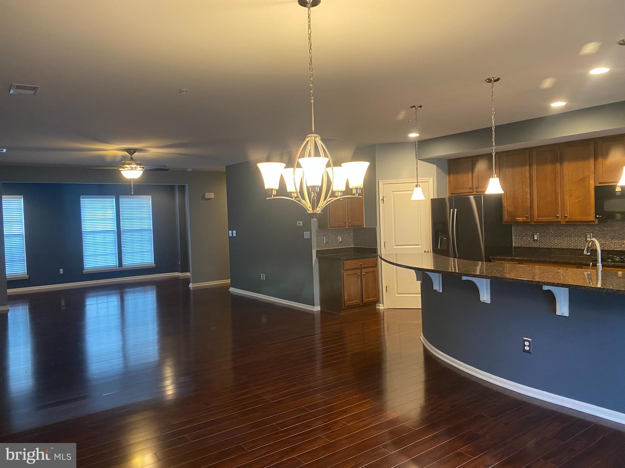 MADISON CRESCENT CONDOMINIUM - Residential Lease