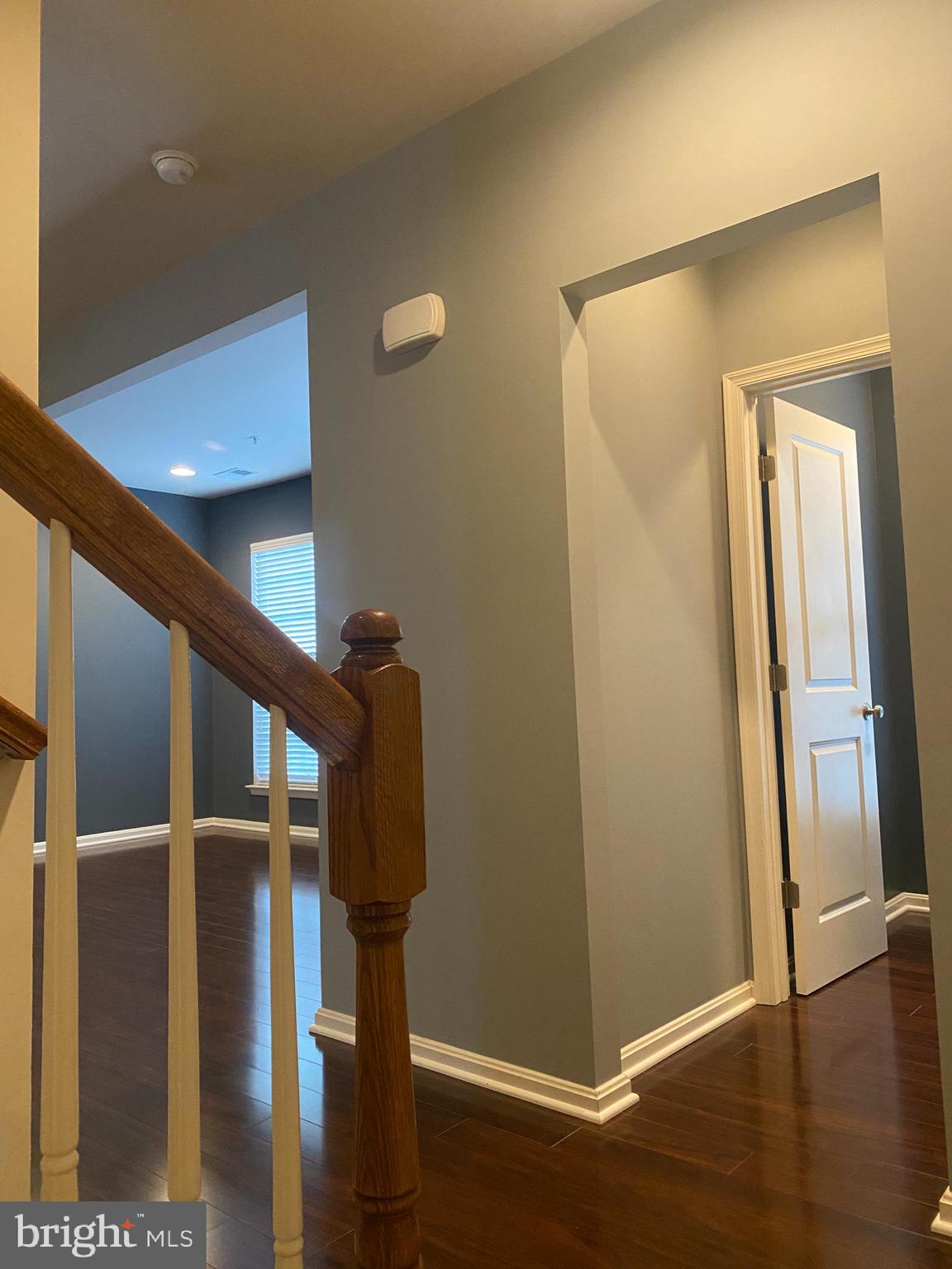 MADISON CRESCENT CONDOMINIUM - Residential Lease