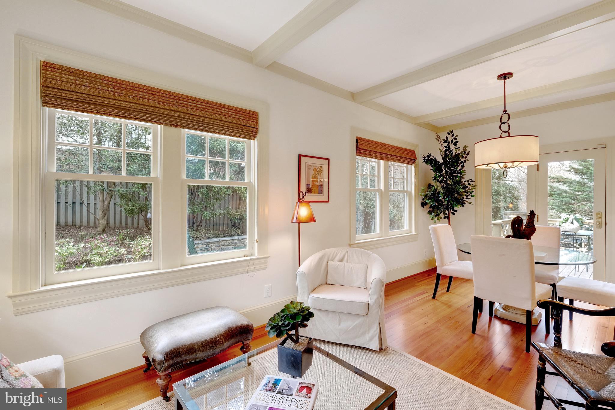 FOREST HILLS - Residential