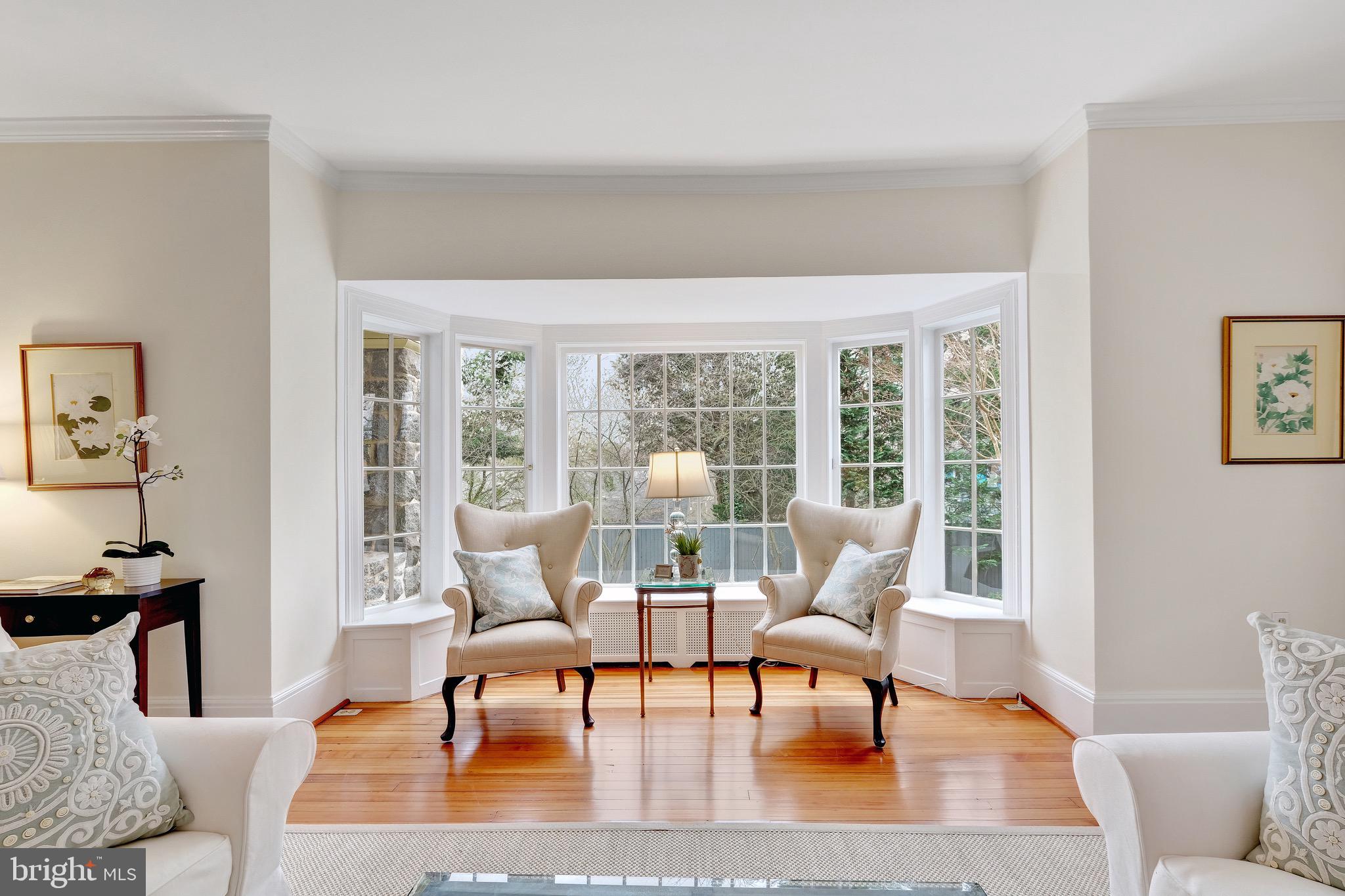 FOREST HILLS - Residential