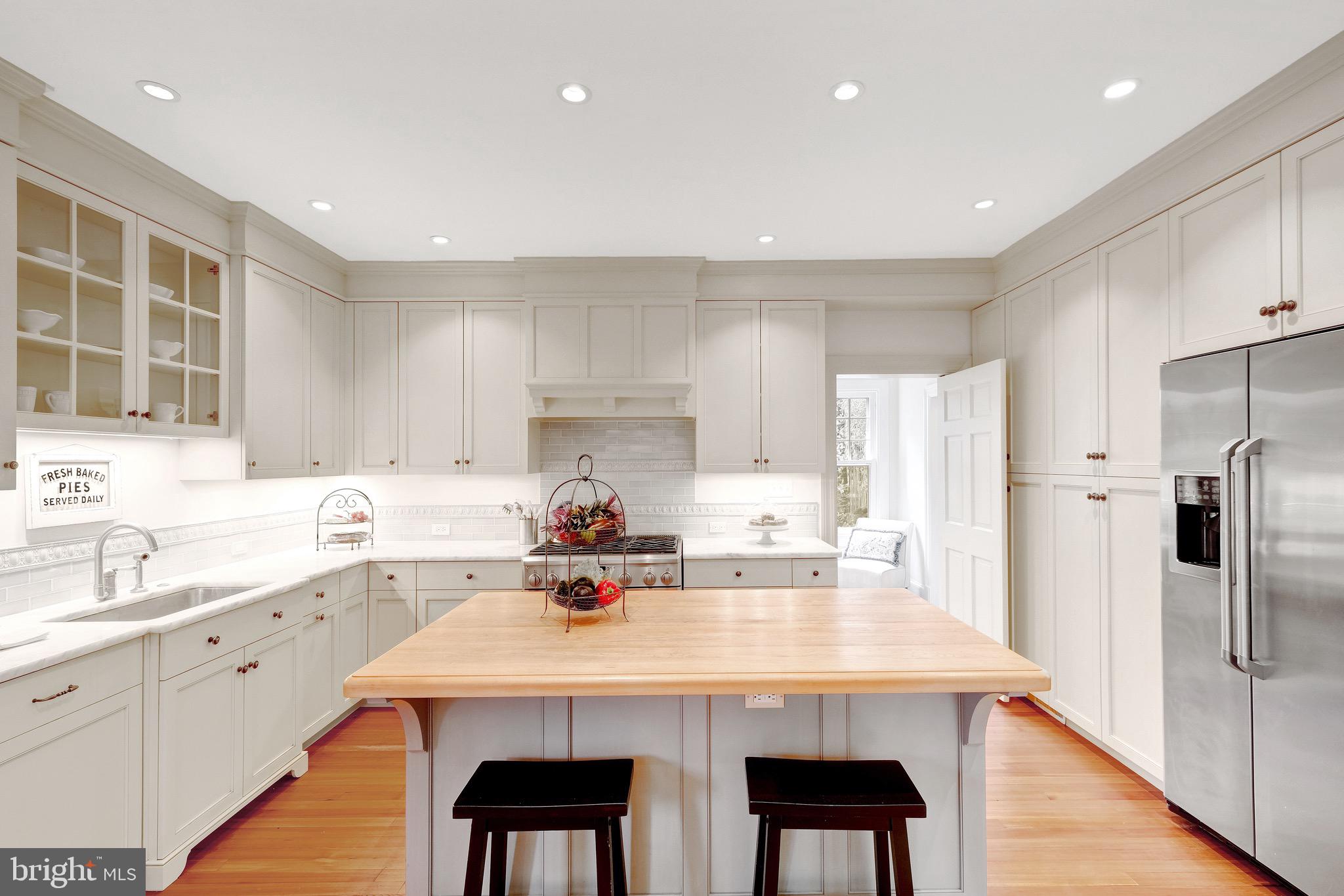 FOREST HILLS - Residential