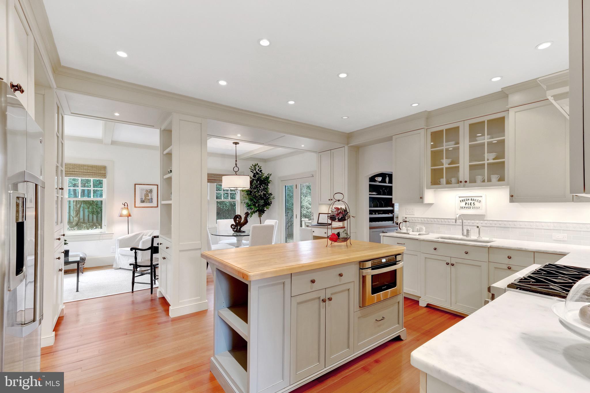 FOREST HILLS - Residential