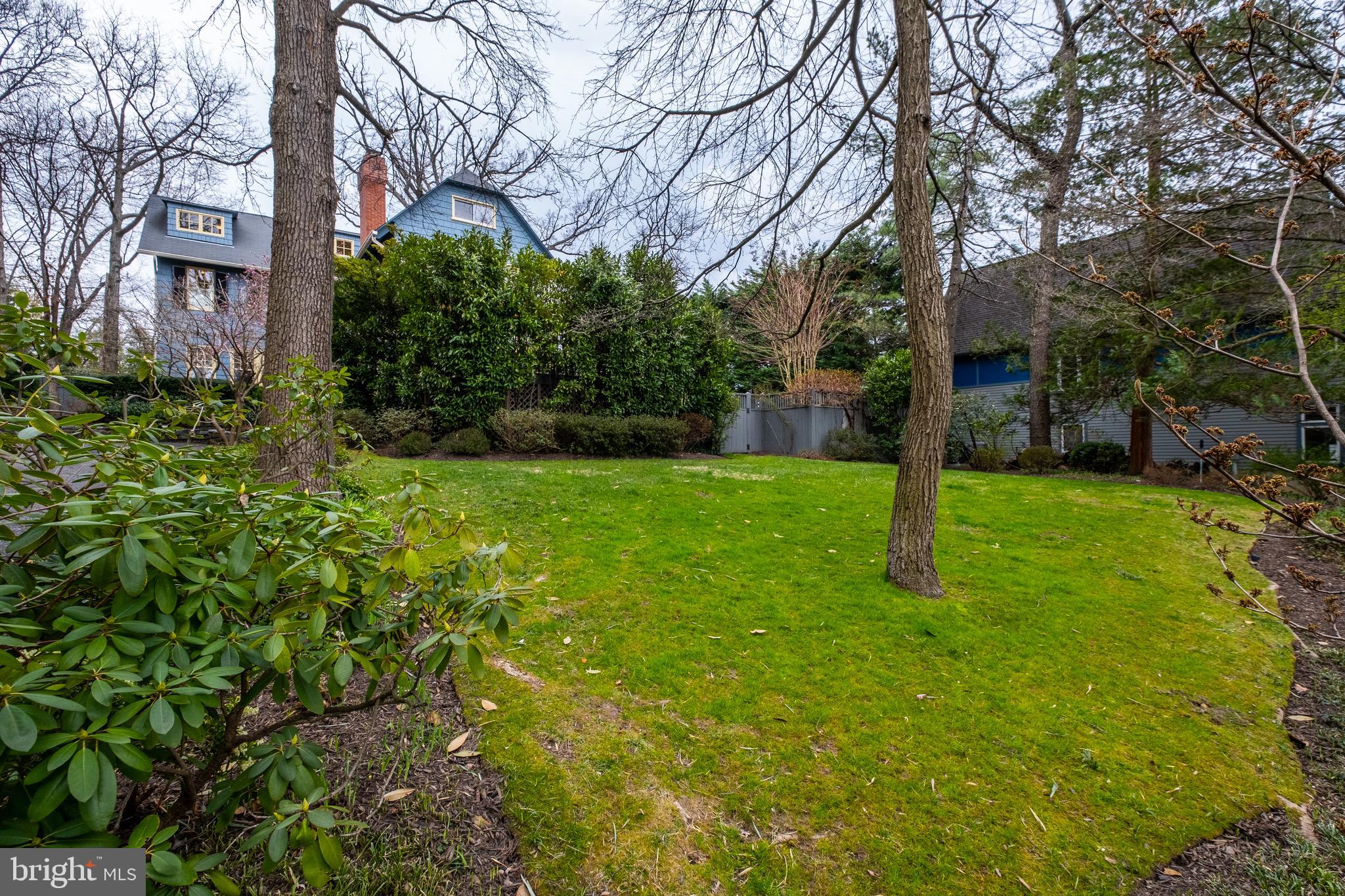 FOREST HILLS - Residential