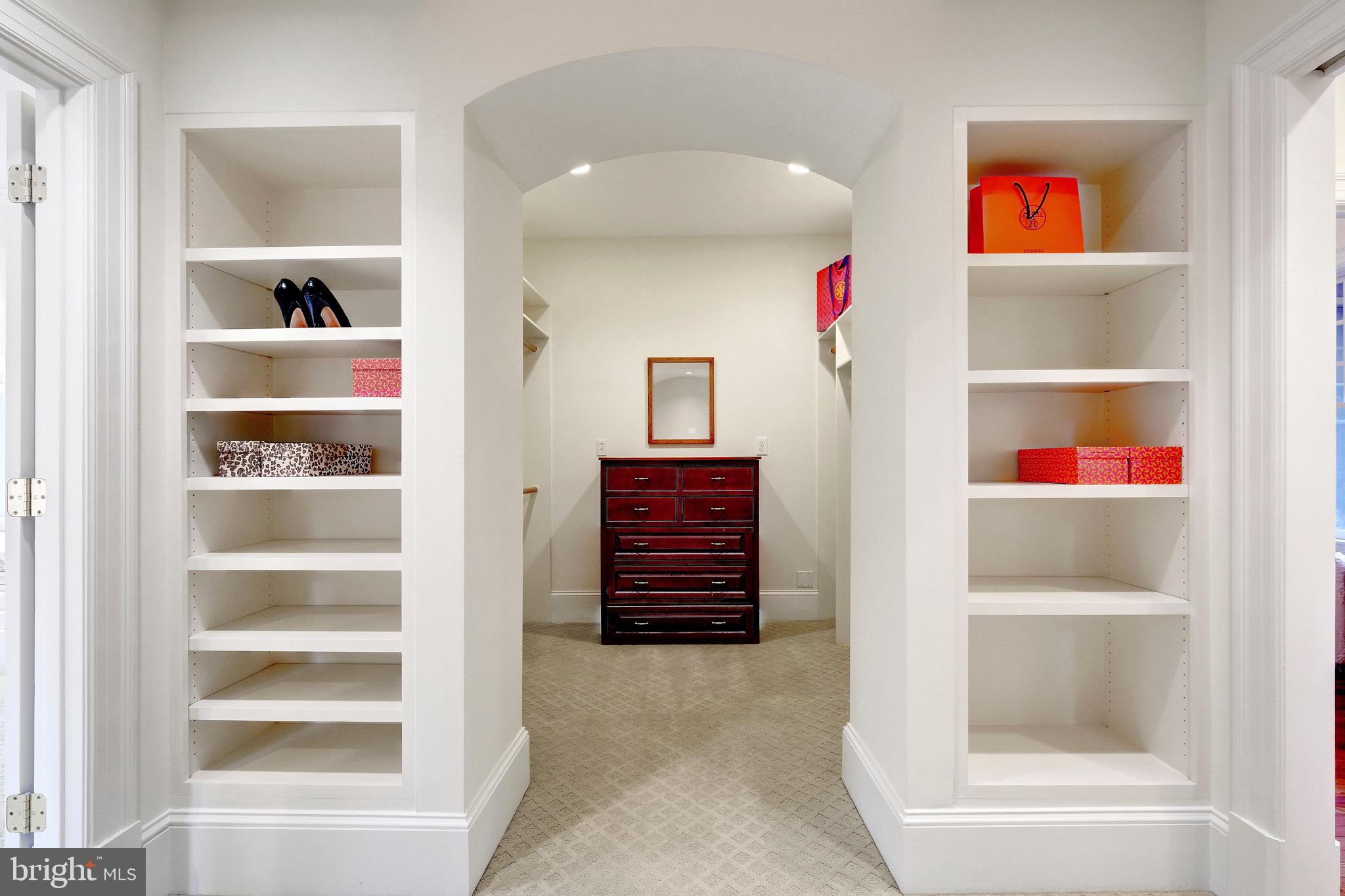 FOREST HILLS - Residential