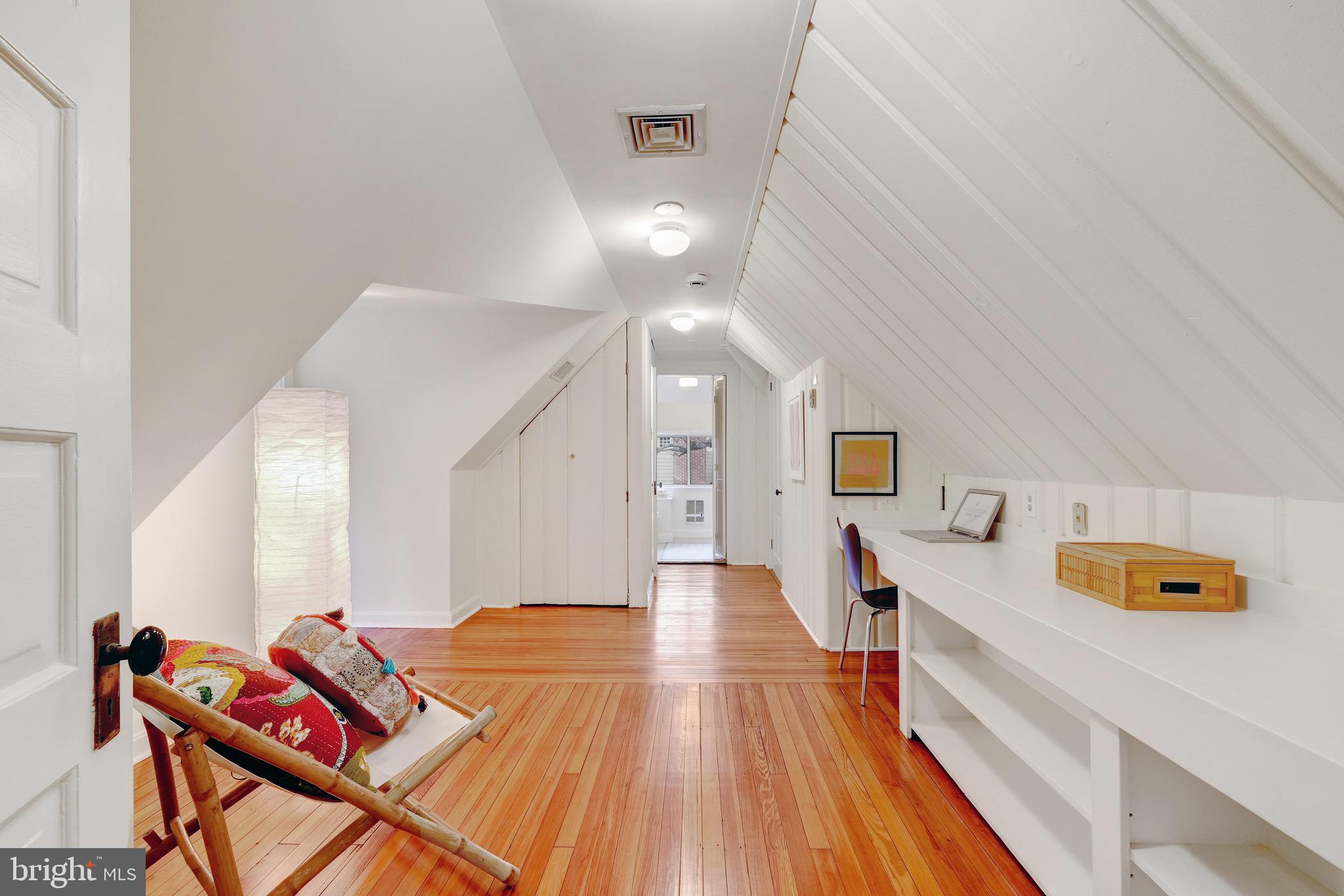 FOREST HILLS - Residential