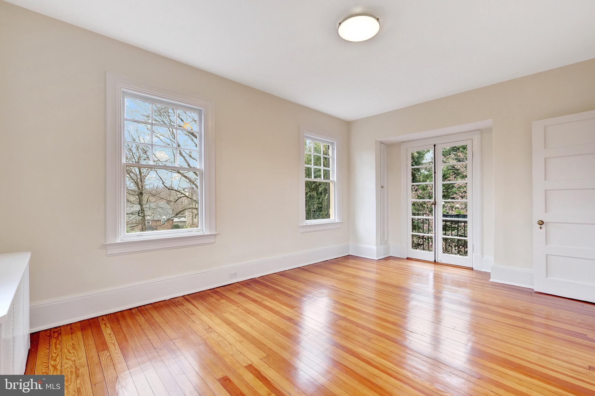 FOREST HILLS - Residential