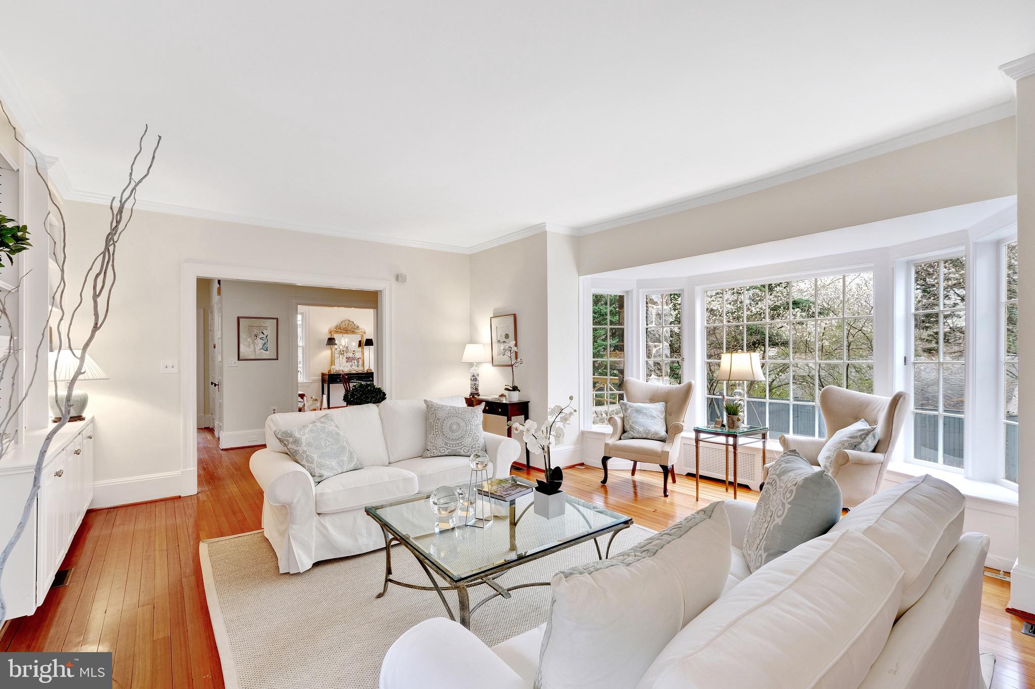 FOREST HILLS - Residential
