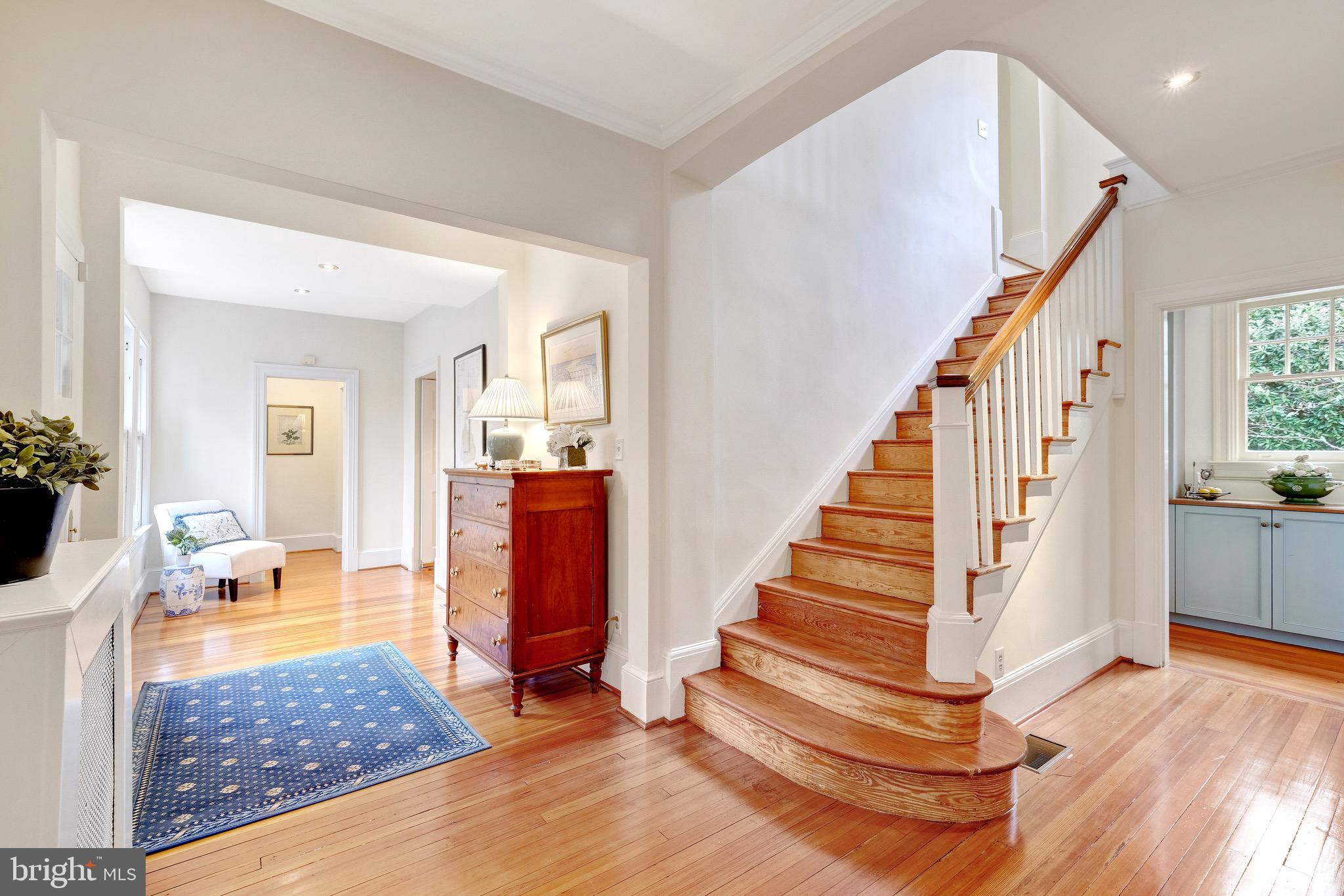 FOREST HILLS - Residential