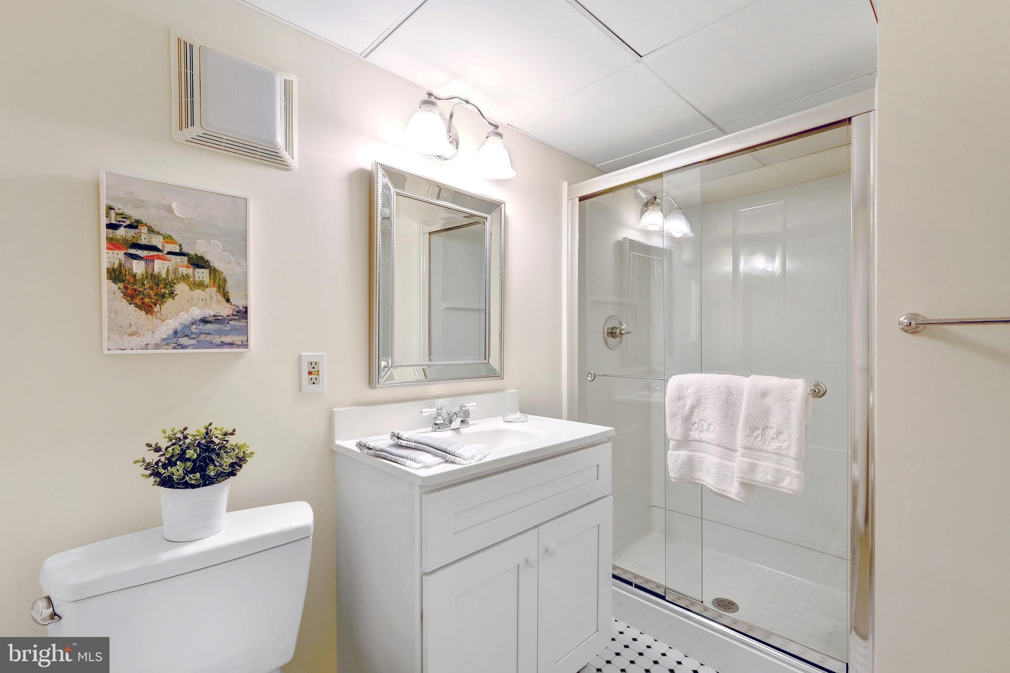 FOREST HILLS - Residential