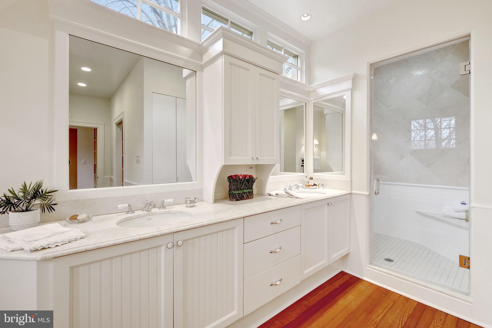 FOREST HILLS - Residential