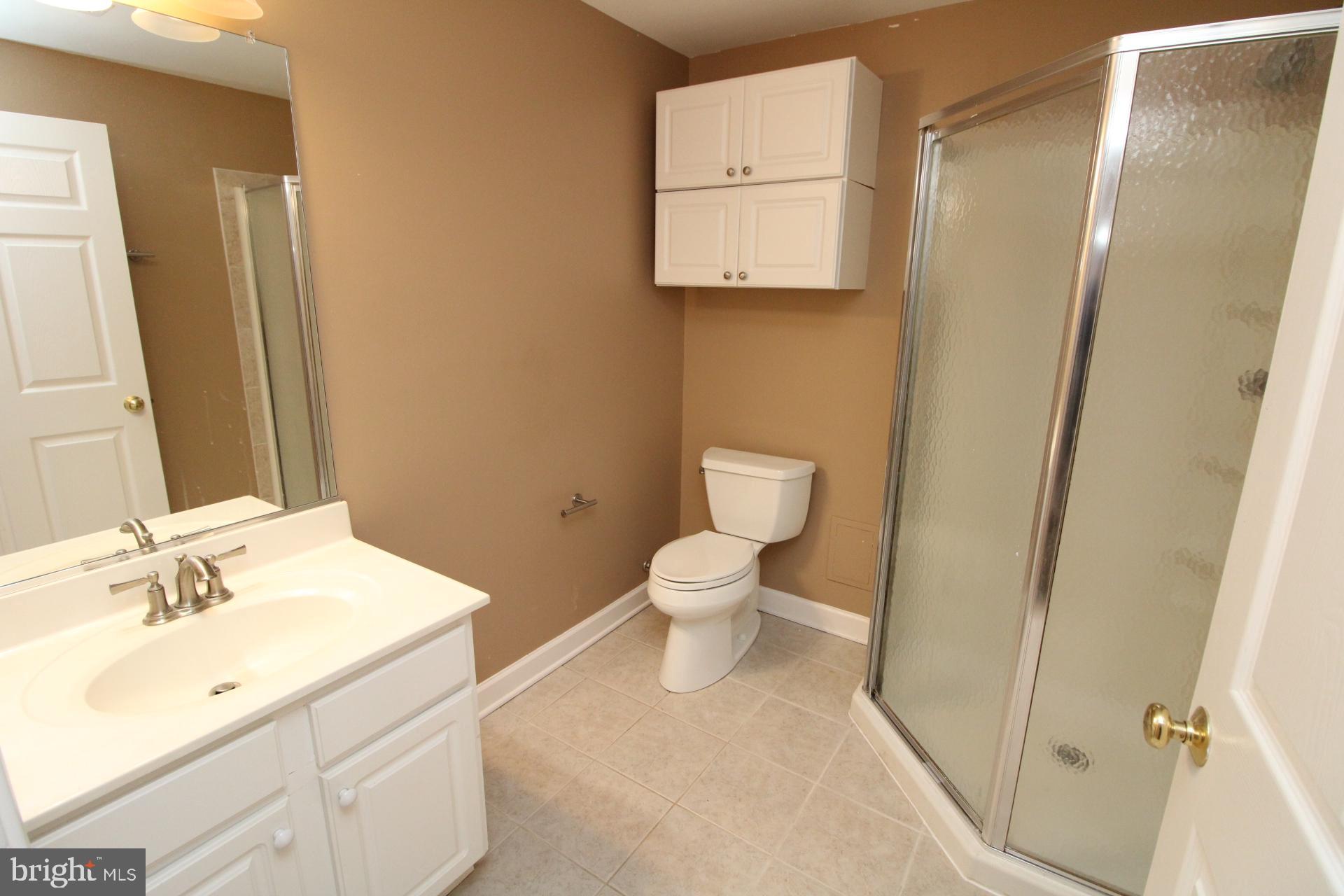 LAKELANDS - Residential Lease