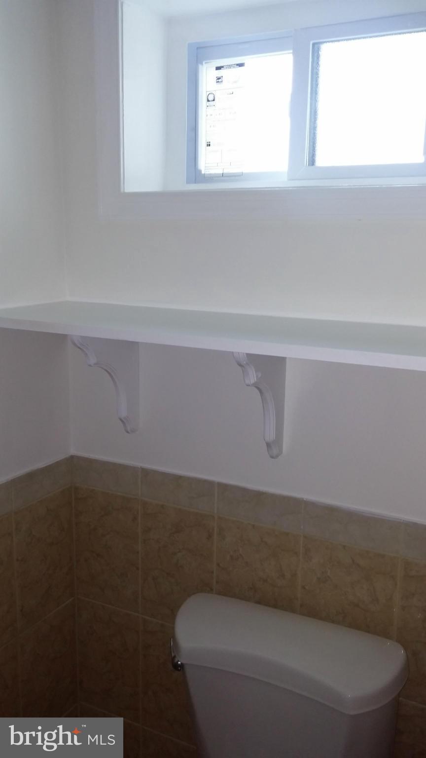 HAMPSHIRE KNOLLS - Residential