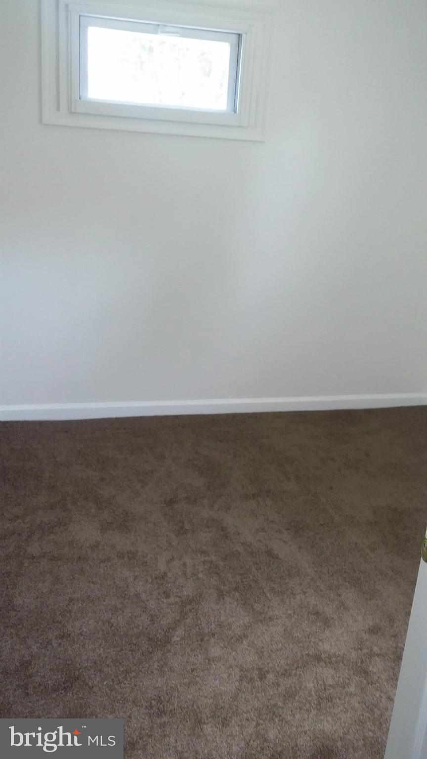 HAMPSHIRE KNOLLS - Residential