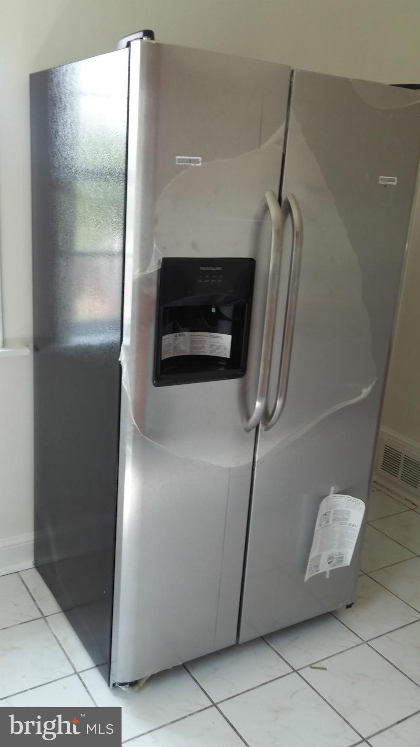 HAMPSHIRE KNOLLS - Residential