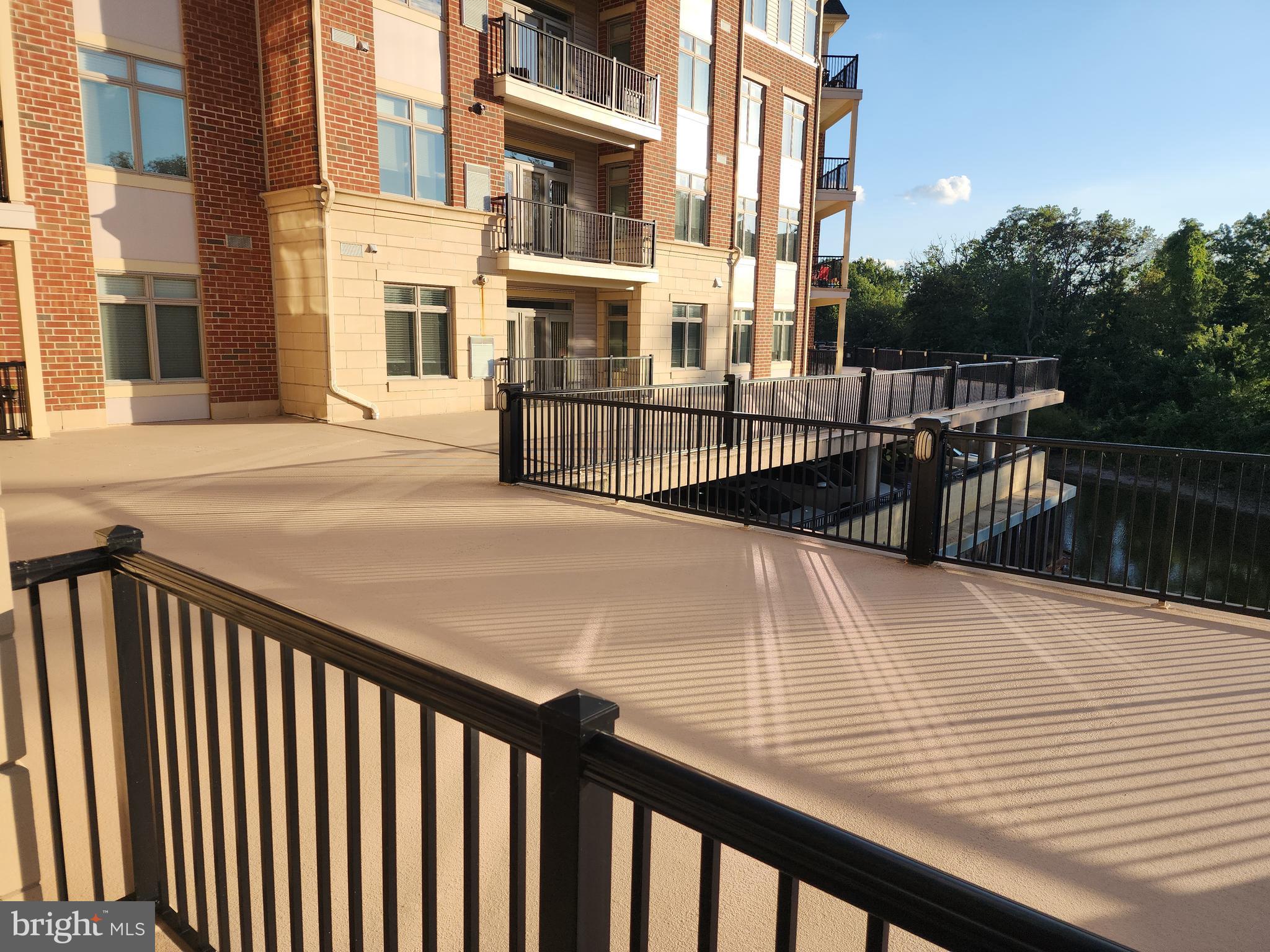 HUNTINGDON PLACE - Residential