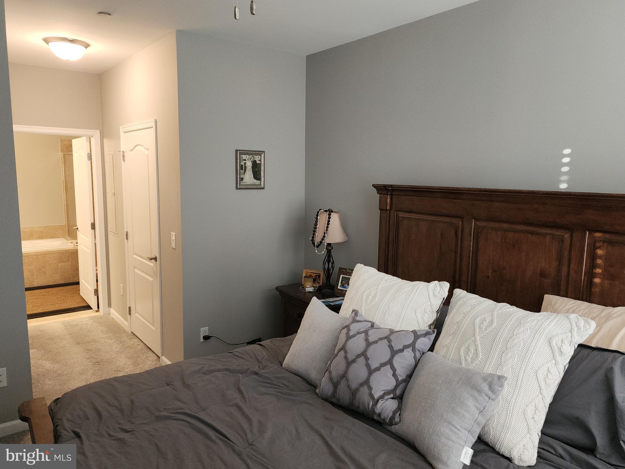 HUNTINGDON PLACE - Residential