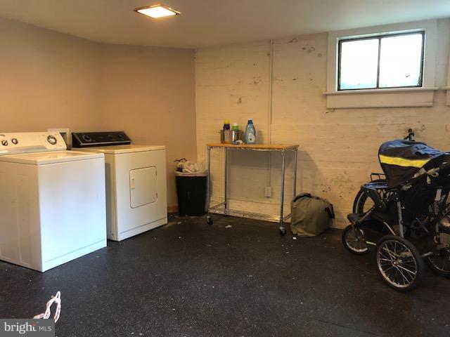 DOWNTOWN FREDERICKSBURG - Residential Lease