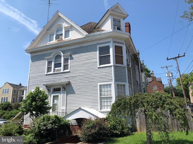 DOWNTOWN FREDERICKSBURG - Residential Lease