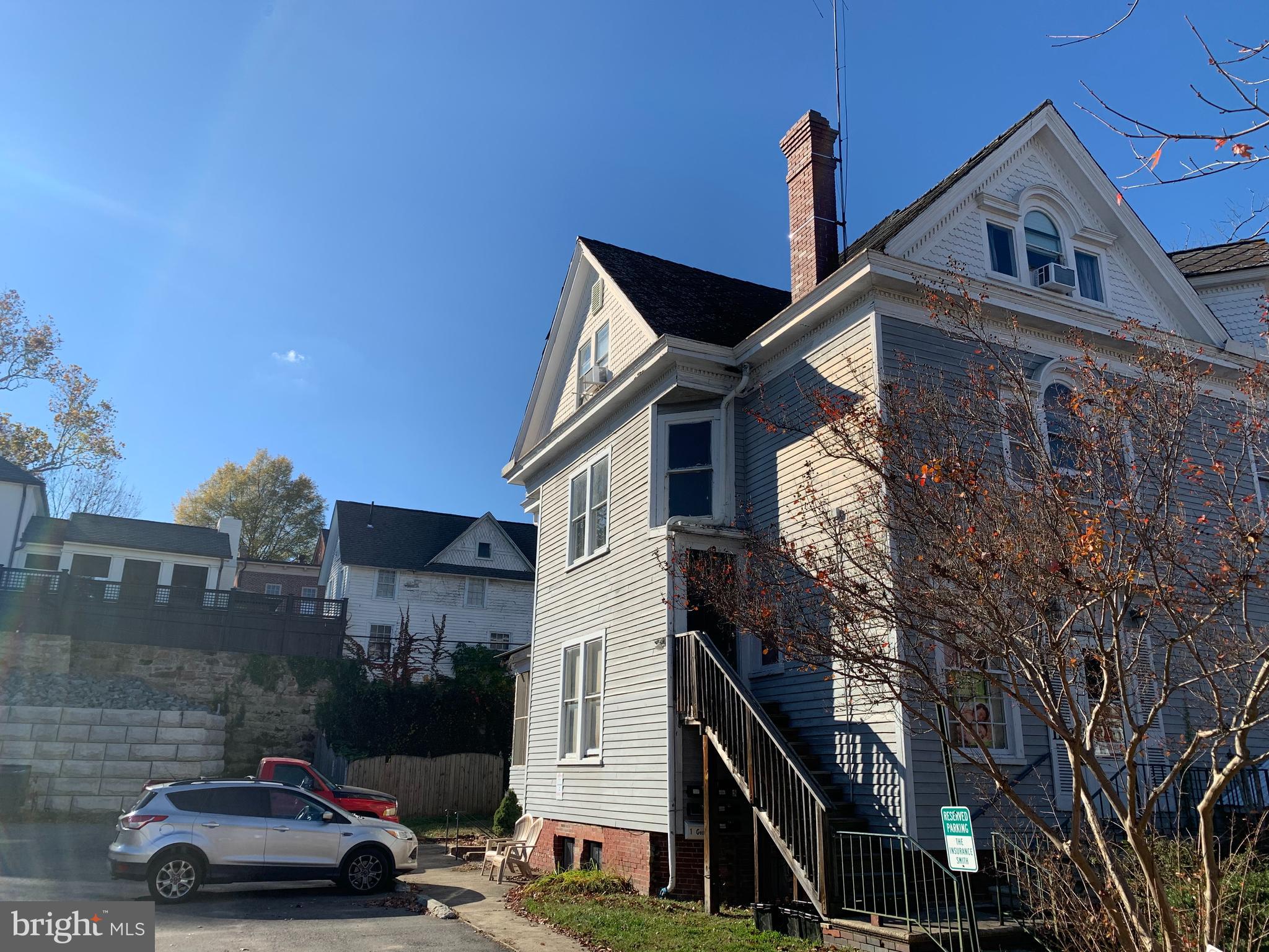 DOWNTOWN FREDERICKSBURG - Residential Lease
