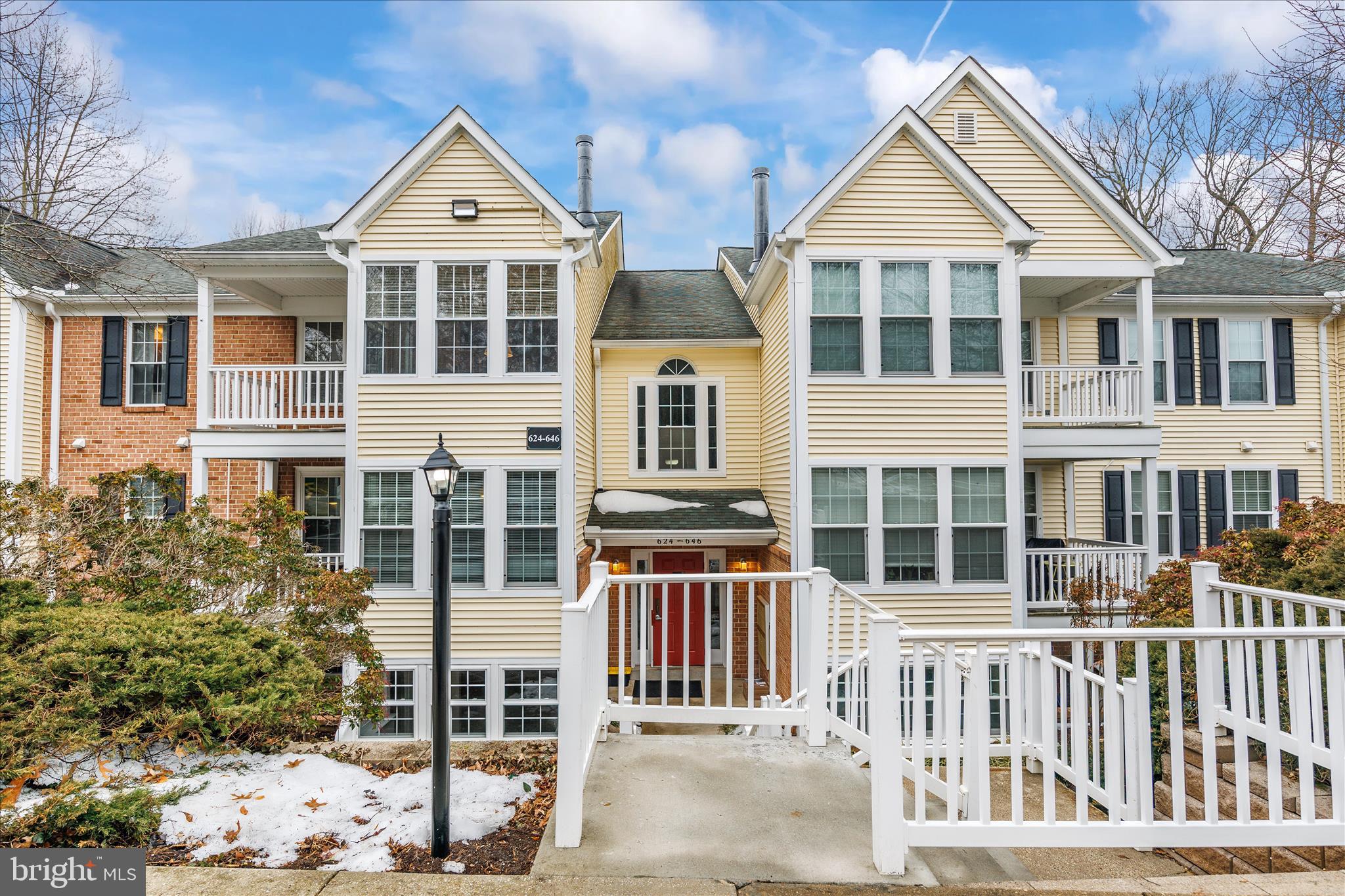 DEEP CREEK COMMONS - Residential