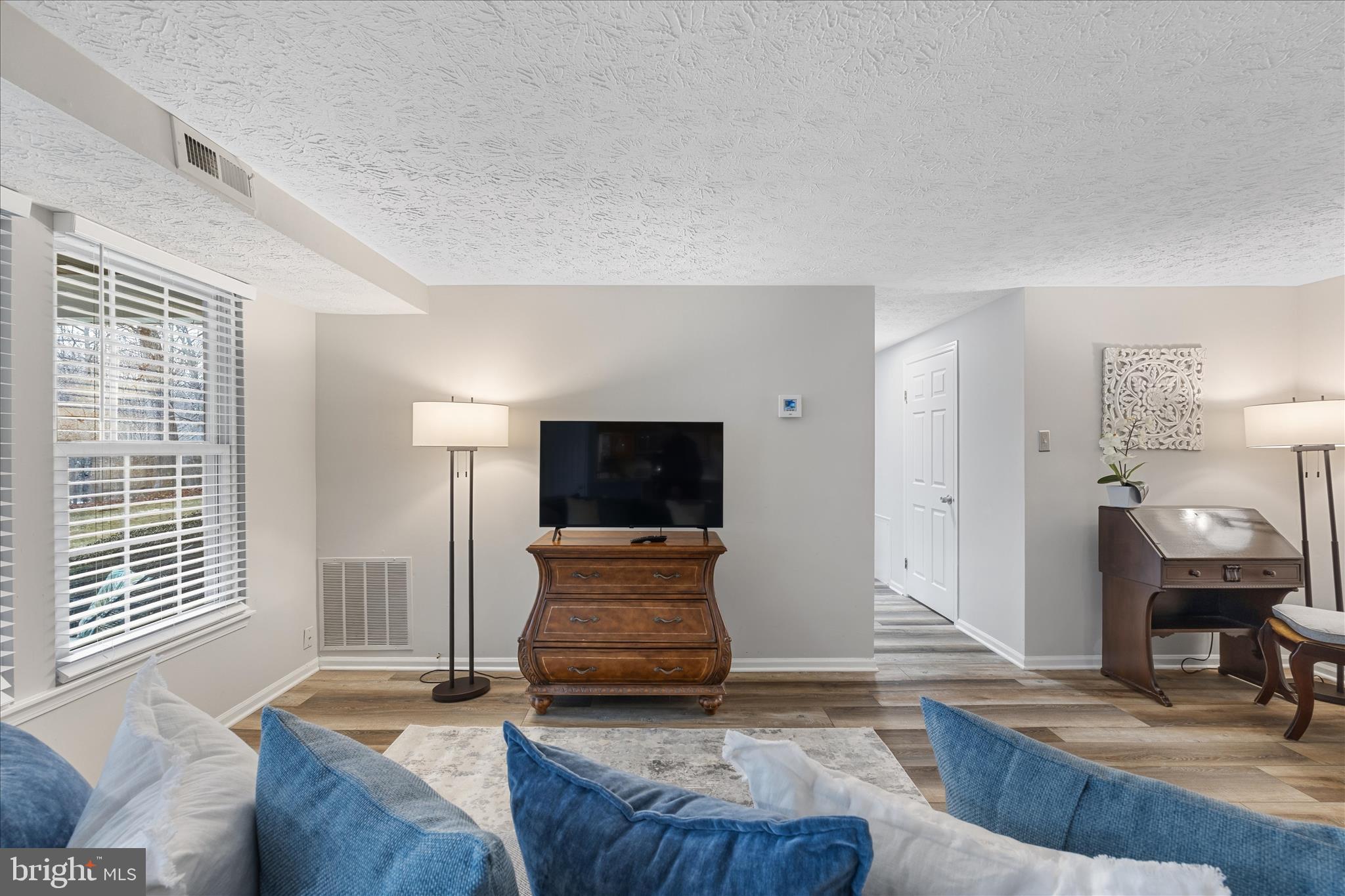 DEEP CREEK COMMONS - Residential