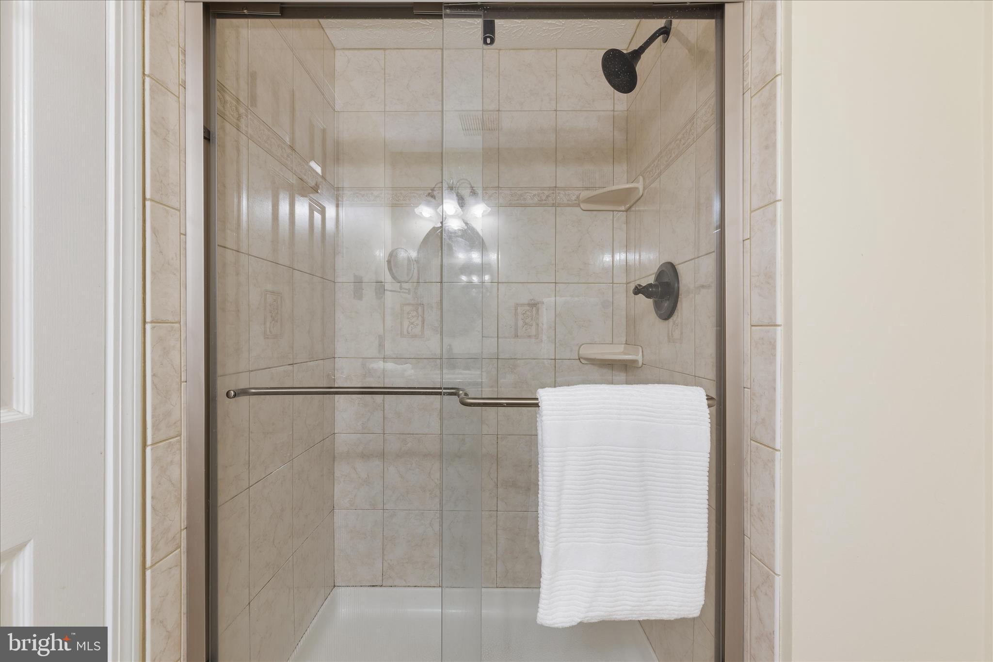 DEEP CREEK COMMONS - Residential