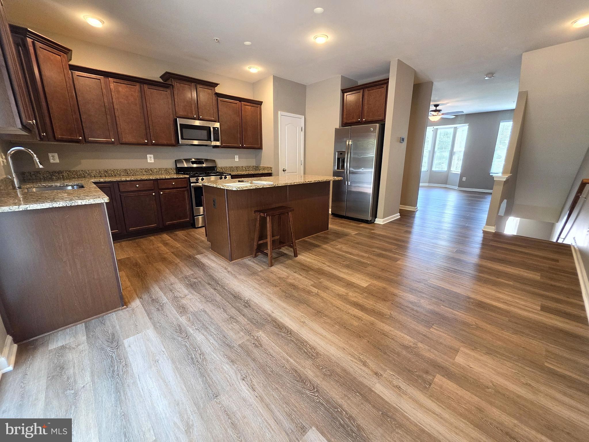 7518 GOLDFINCH COURT