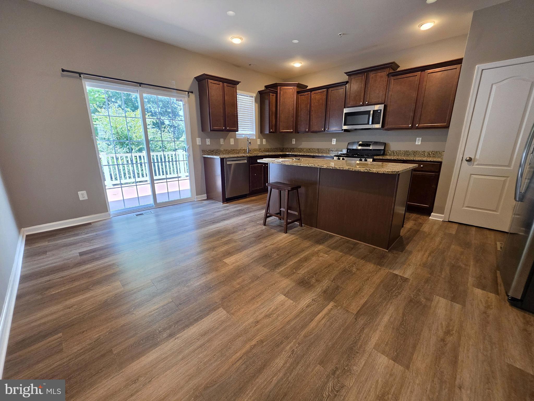 7518 GOLDFINCH COURT