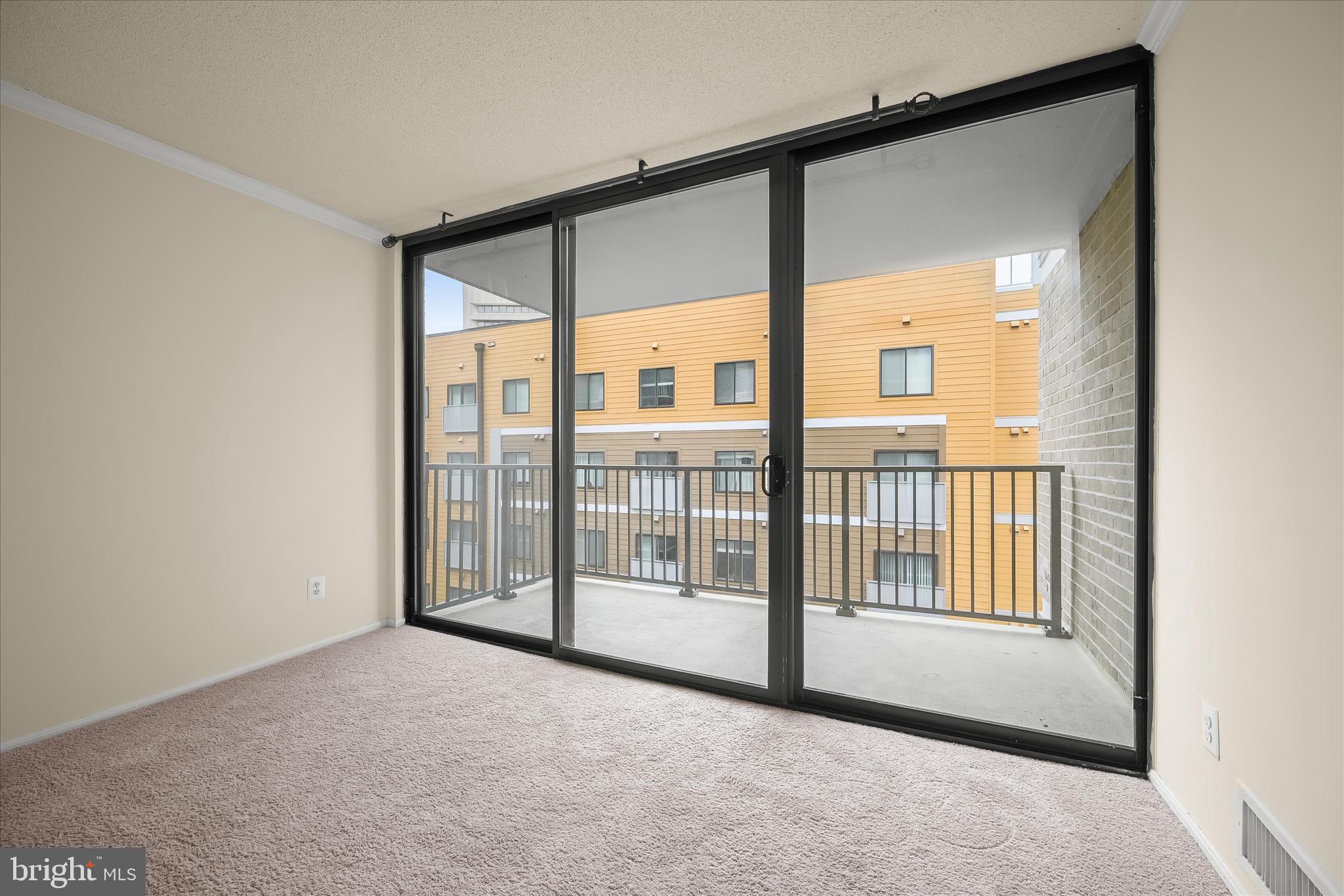 AMERICANA CENTRE - Residential