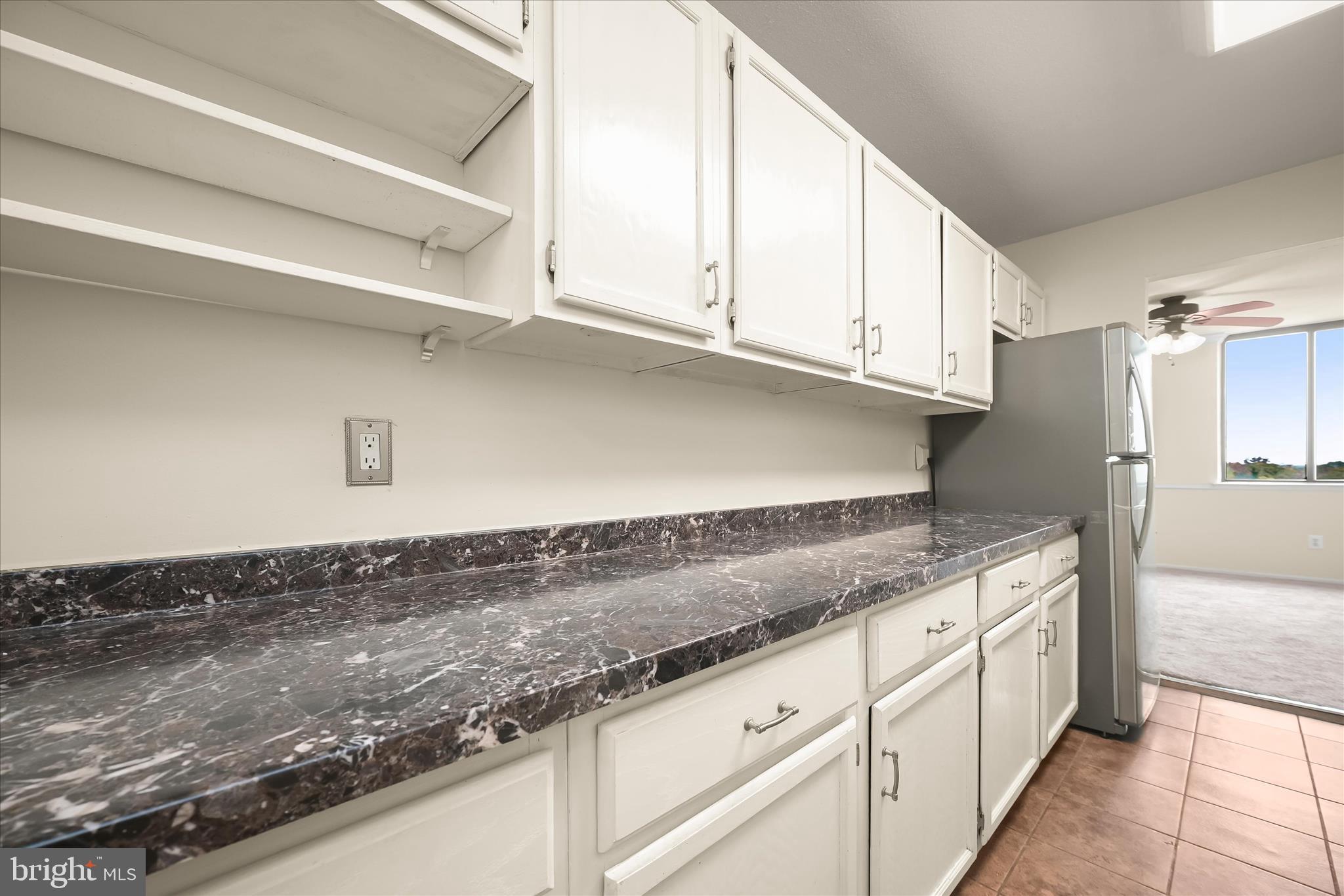 AMERICANA CENTRE - Residential